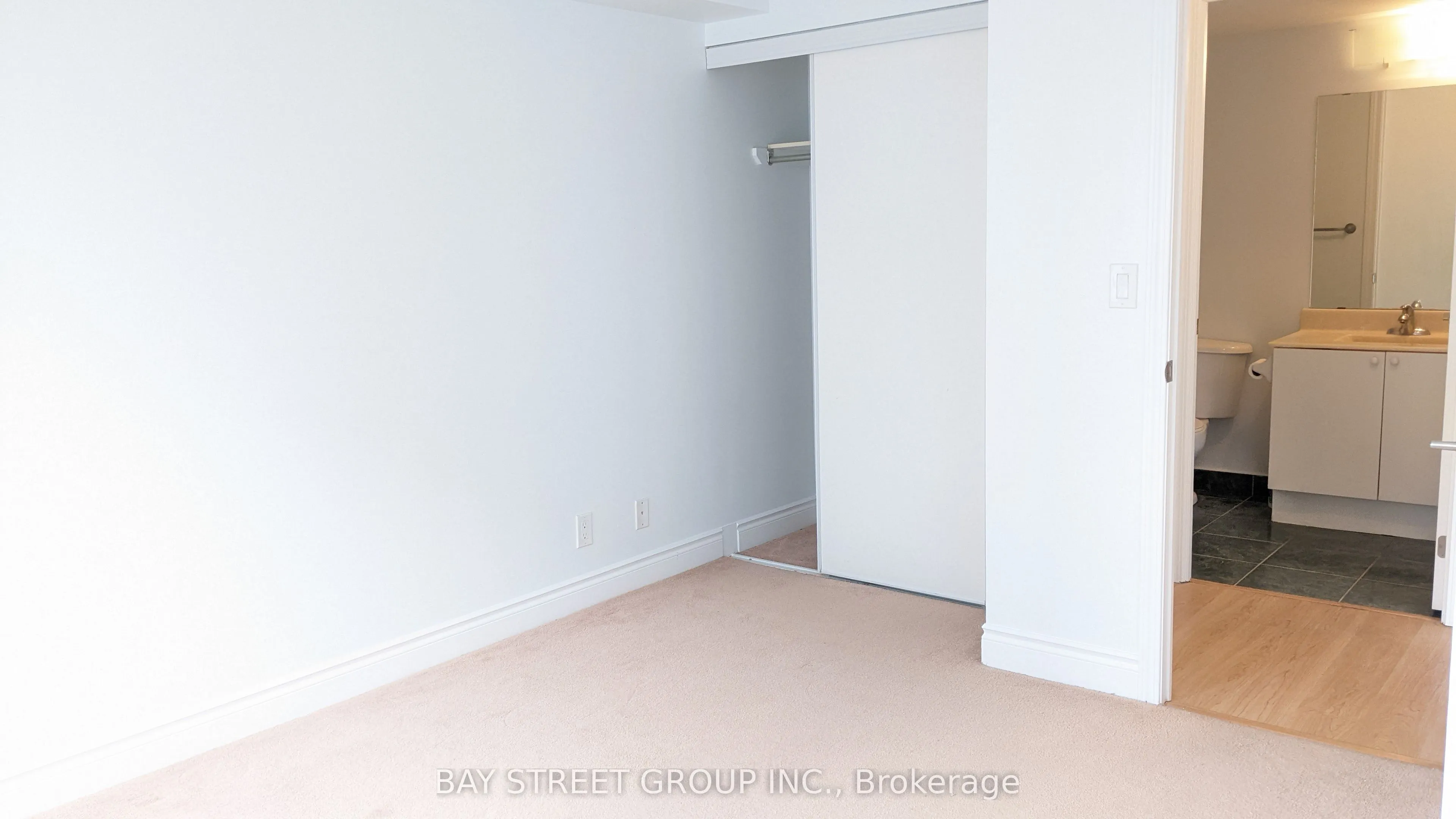 55 South Town Centre Boulevard, #910