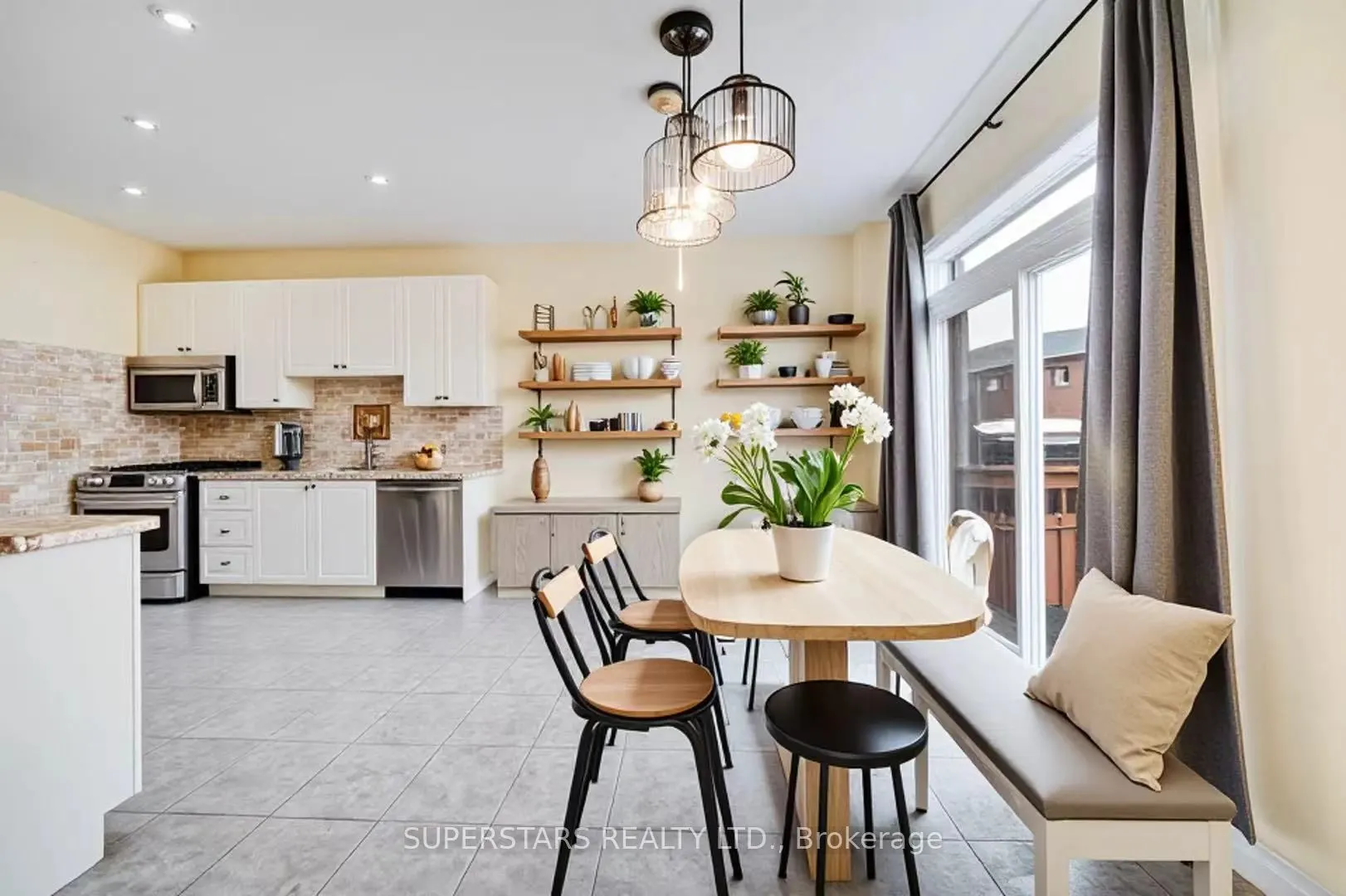 106 White Beach Crescent