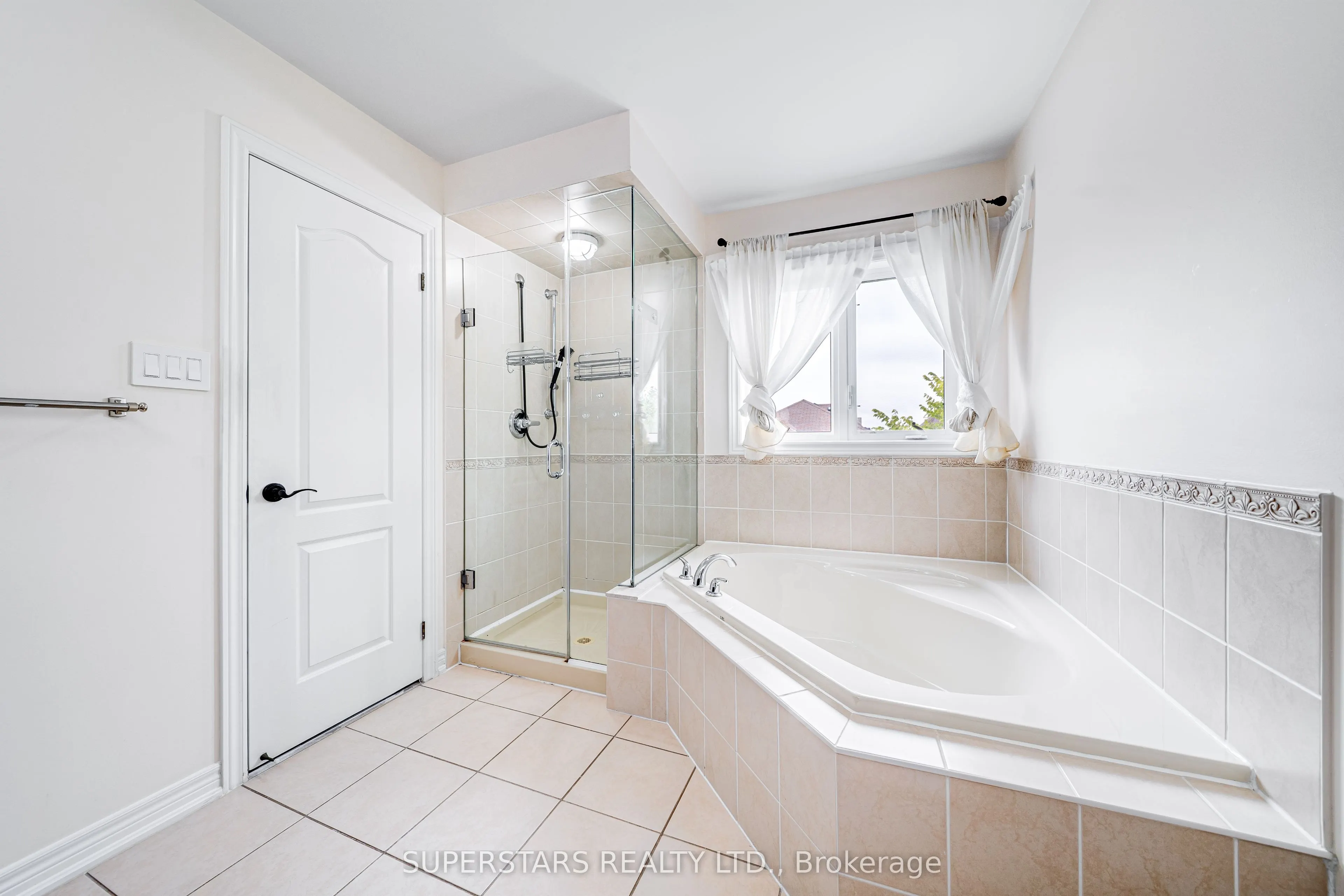 106 White Beach Crescent
