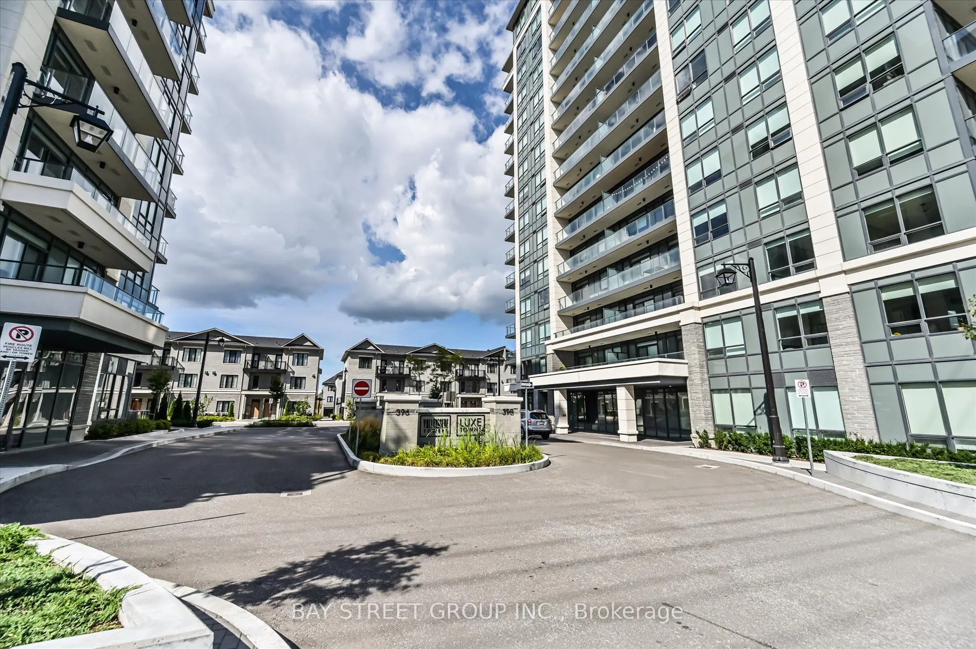 398 Highway 7 Road E, #Ph06