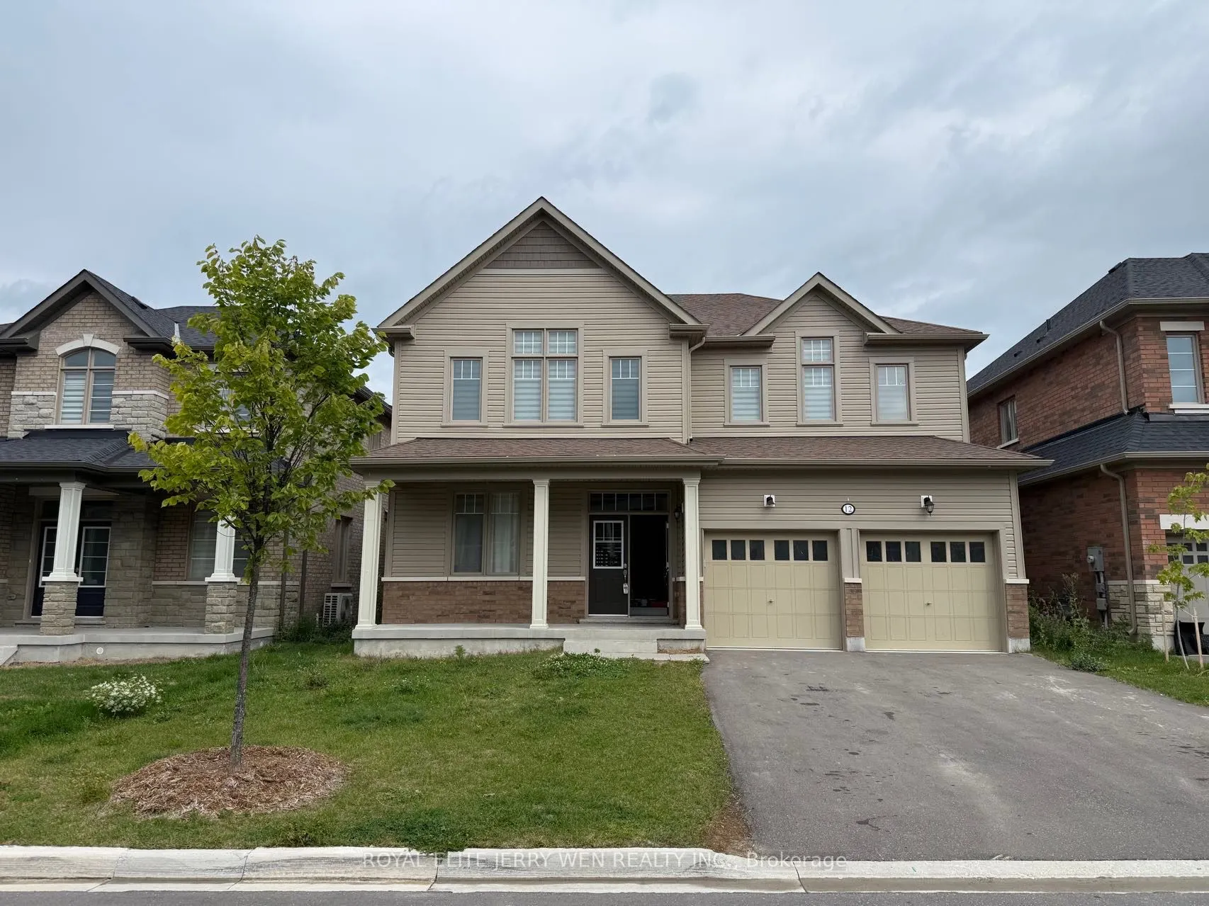 12 Faimira Avenue N