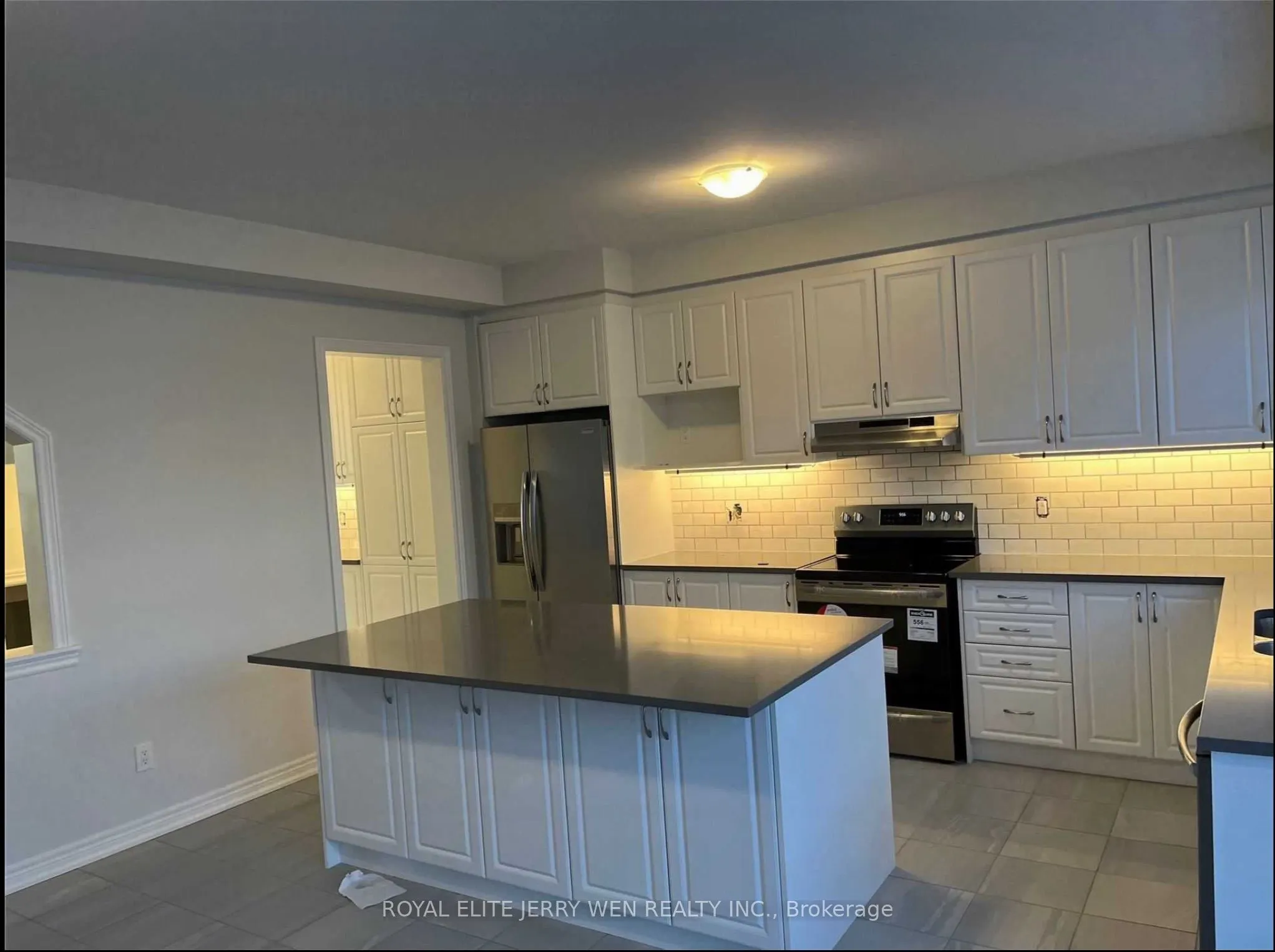 12 Faimira Avenue N
