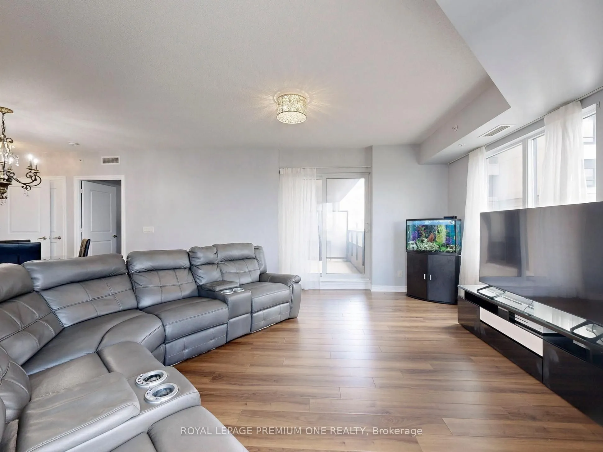 9255 Jane Street, #1202