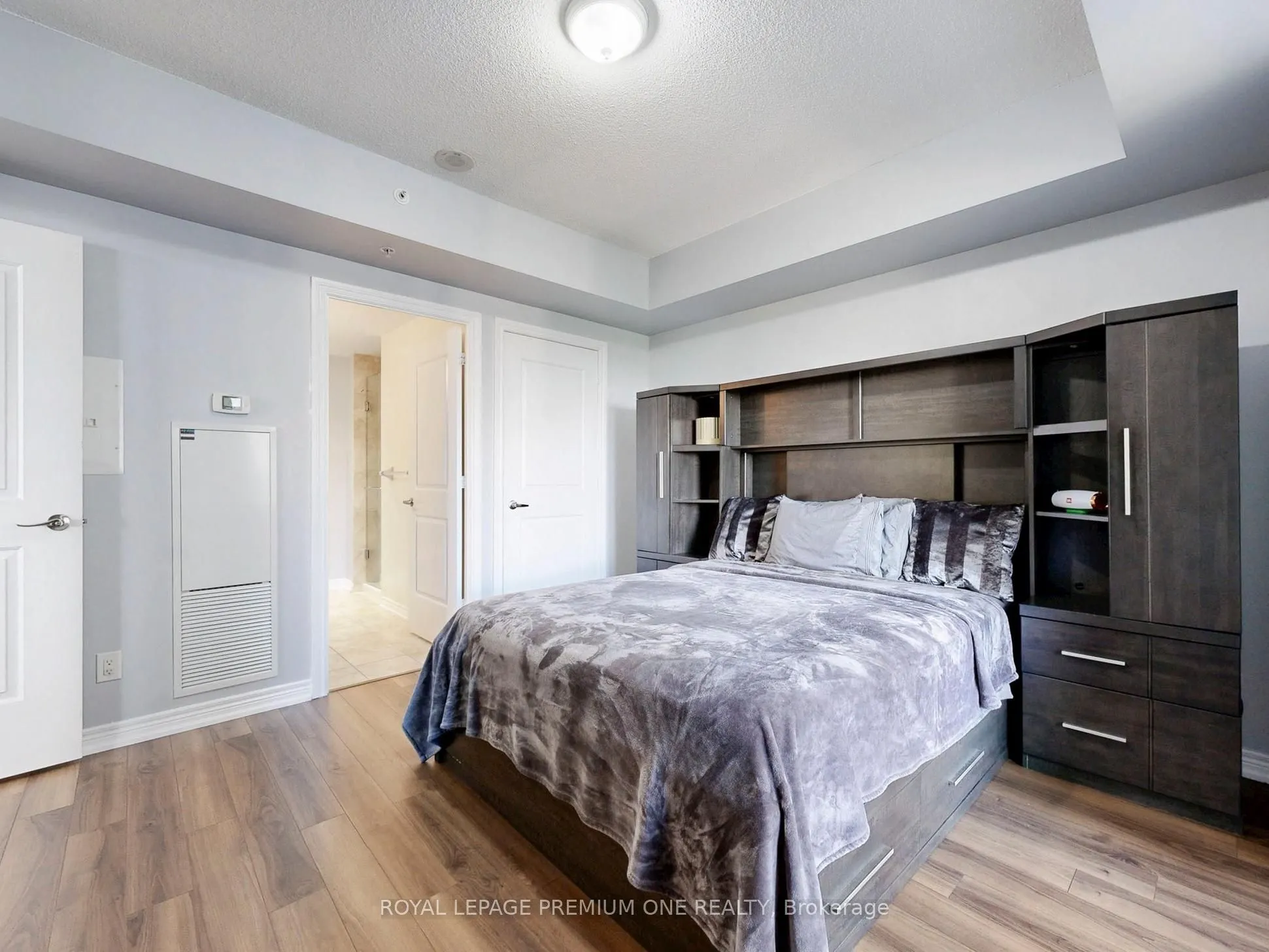 9255 Jane Street, #1202