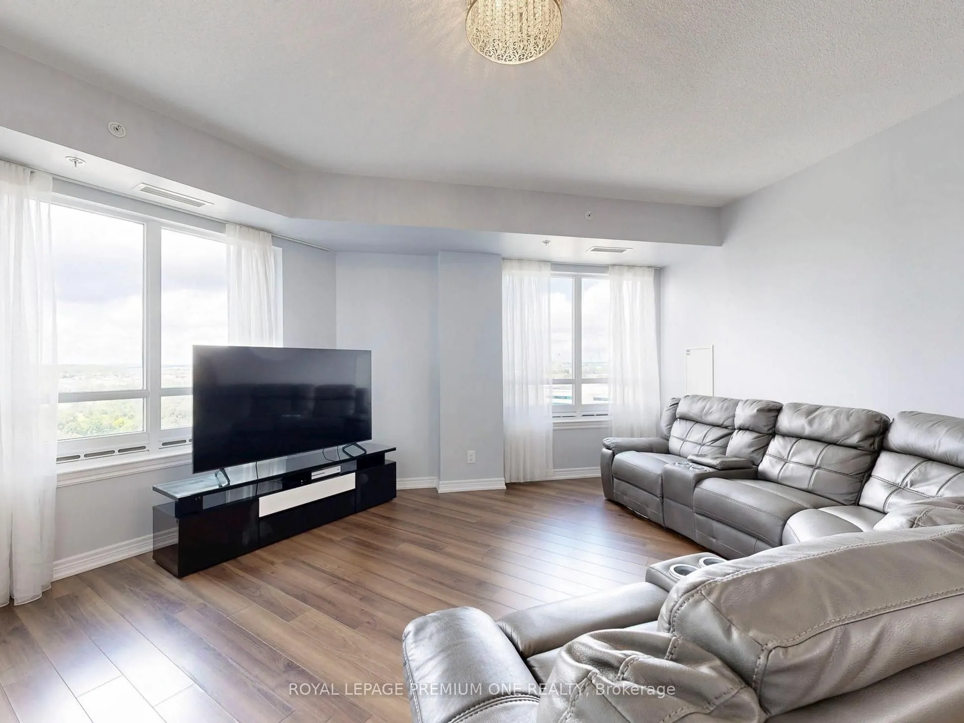 9255 Jane Street, #1202