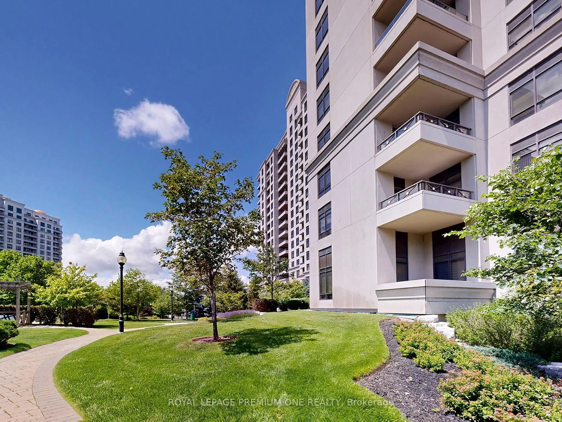 9255 Jane Street, #1202