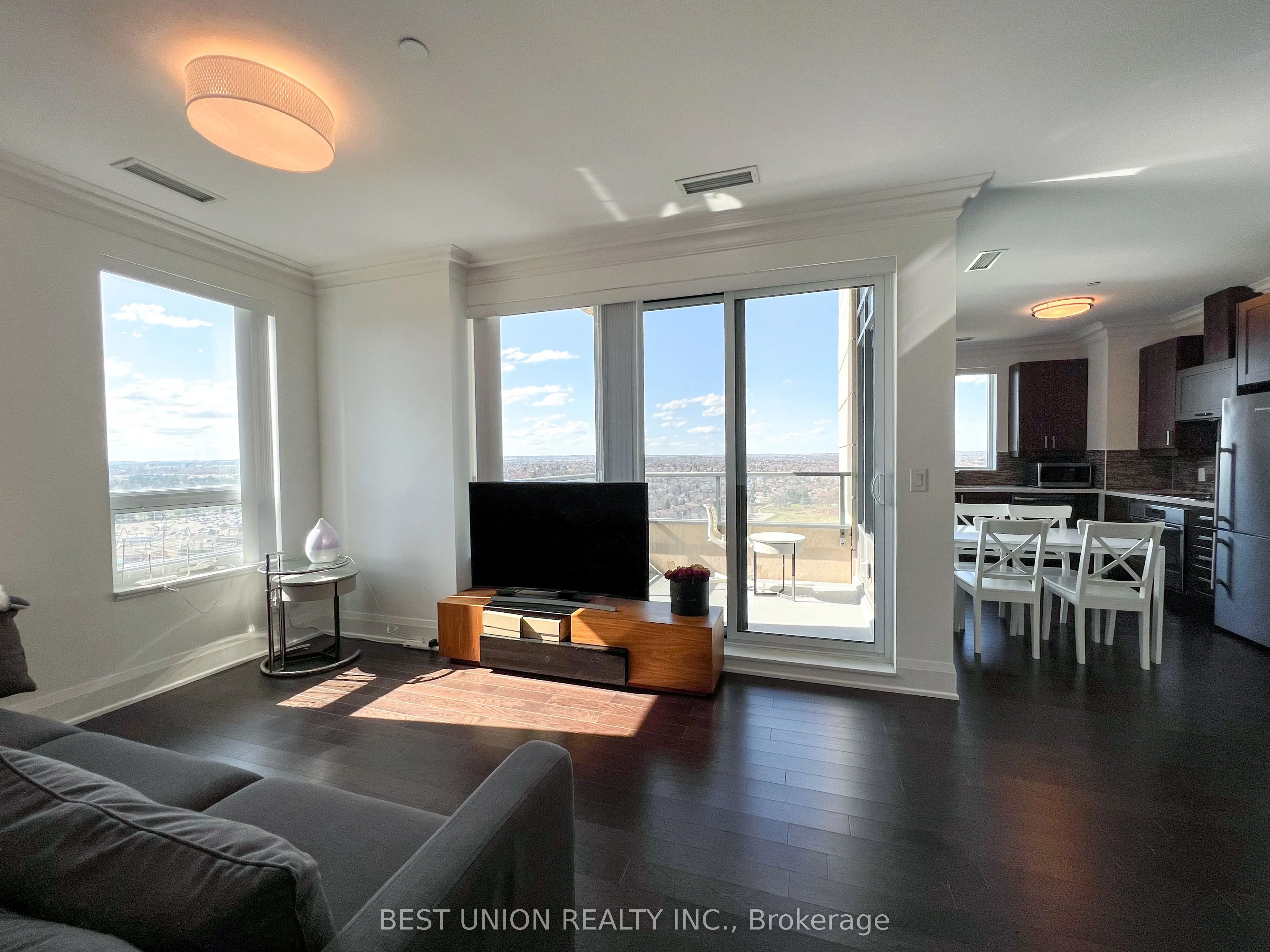 18 Uptown Drive, #RG08