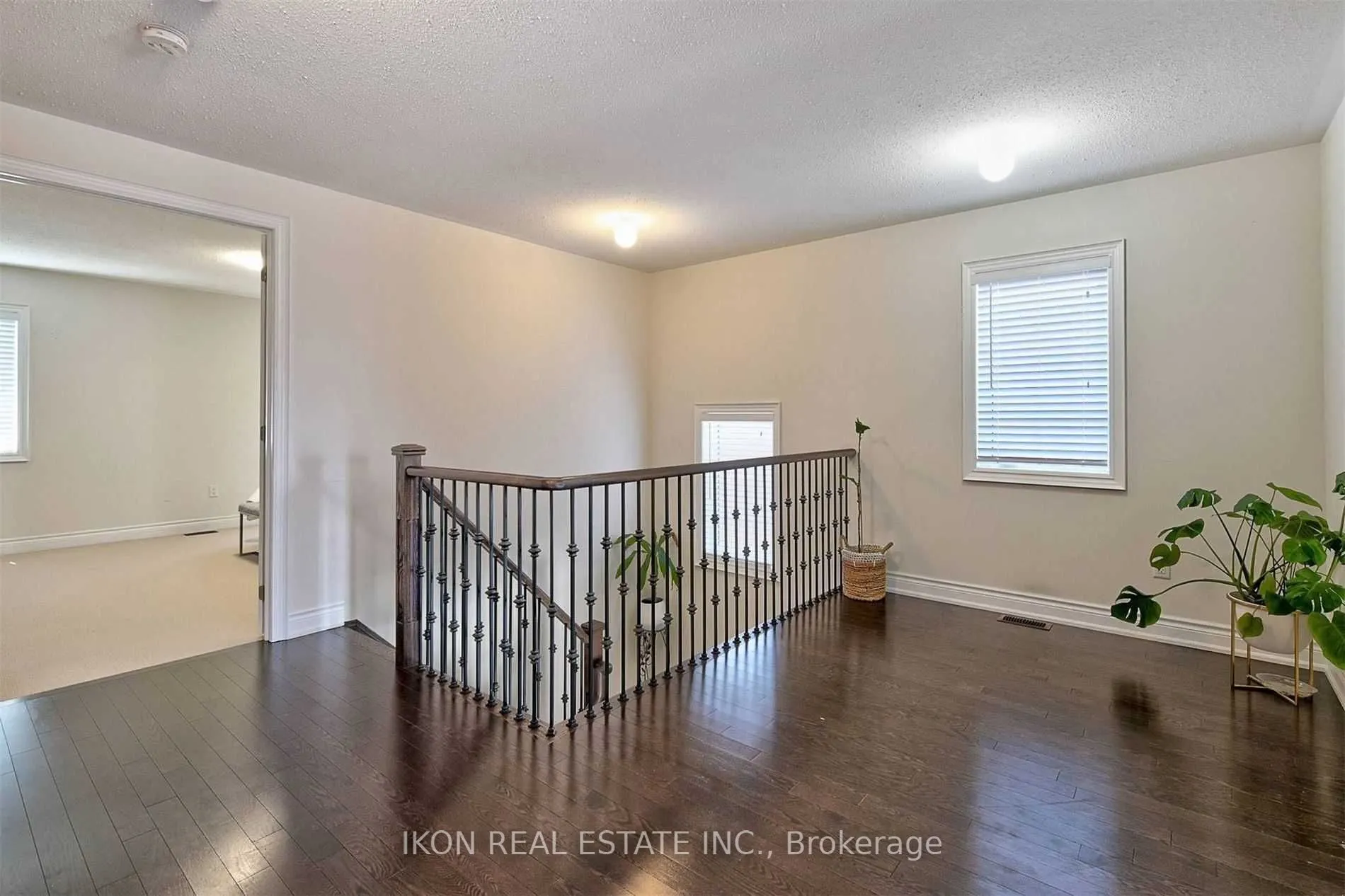 49 Walter English Drive