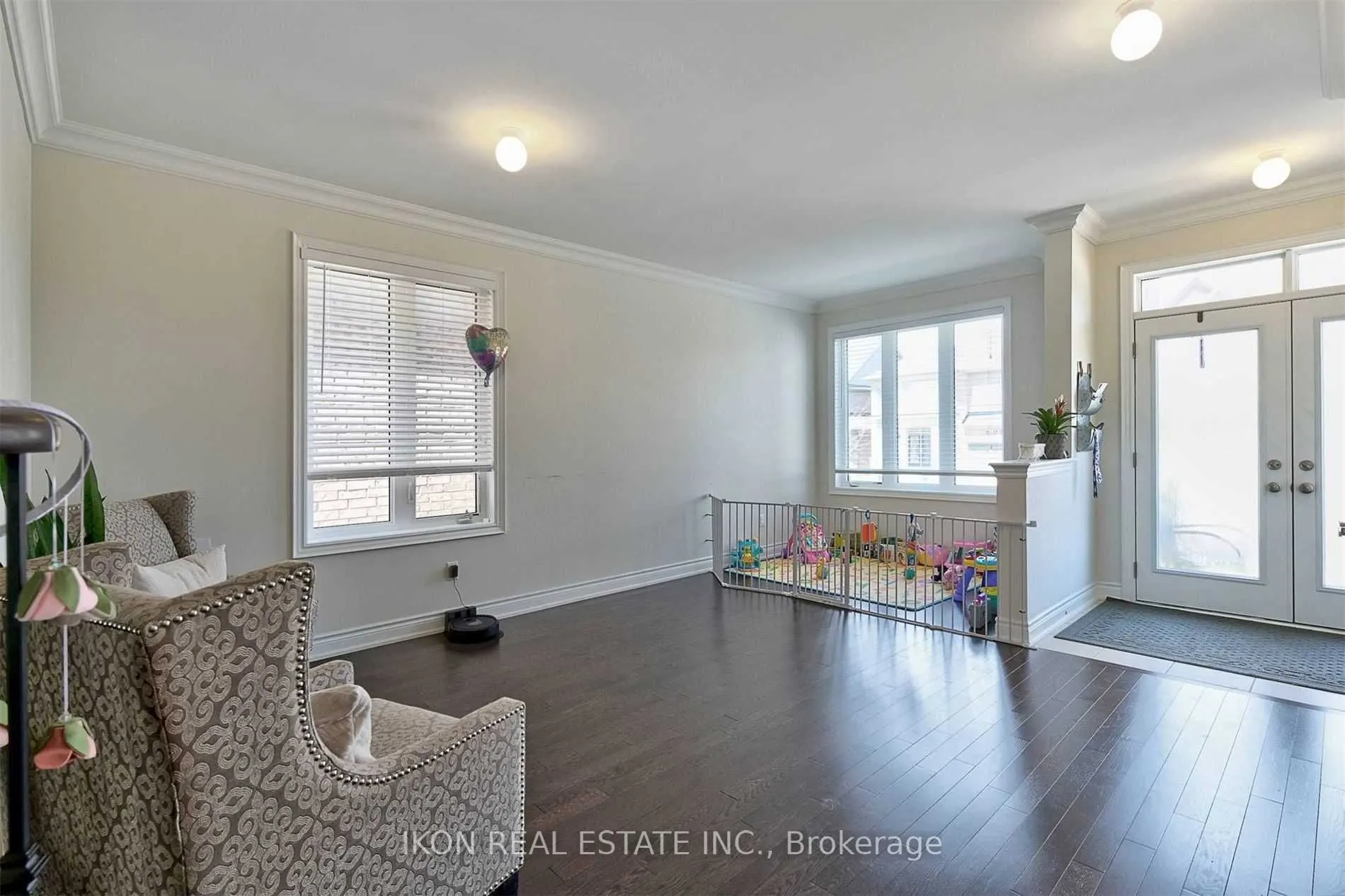 49 Walter English Drive
