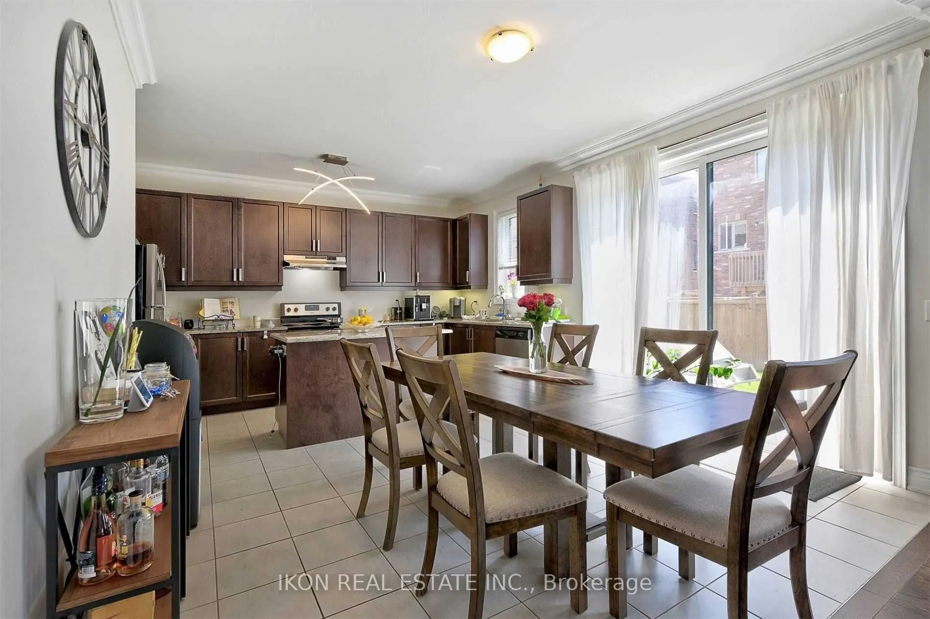 49 Walter English Drive