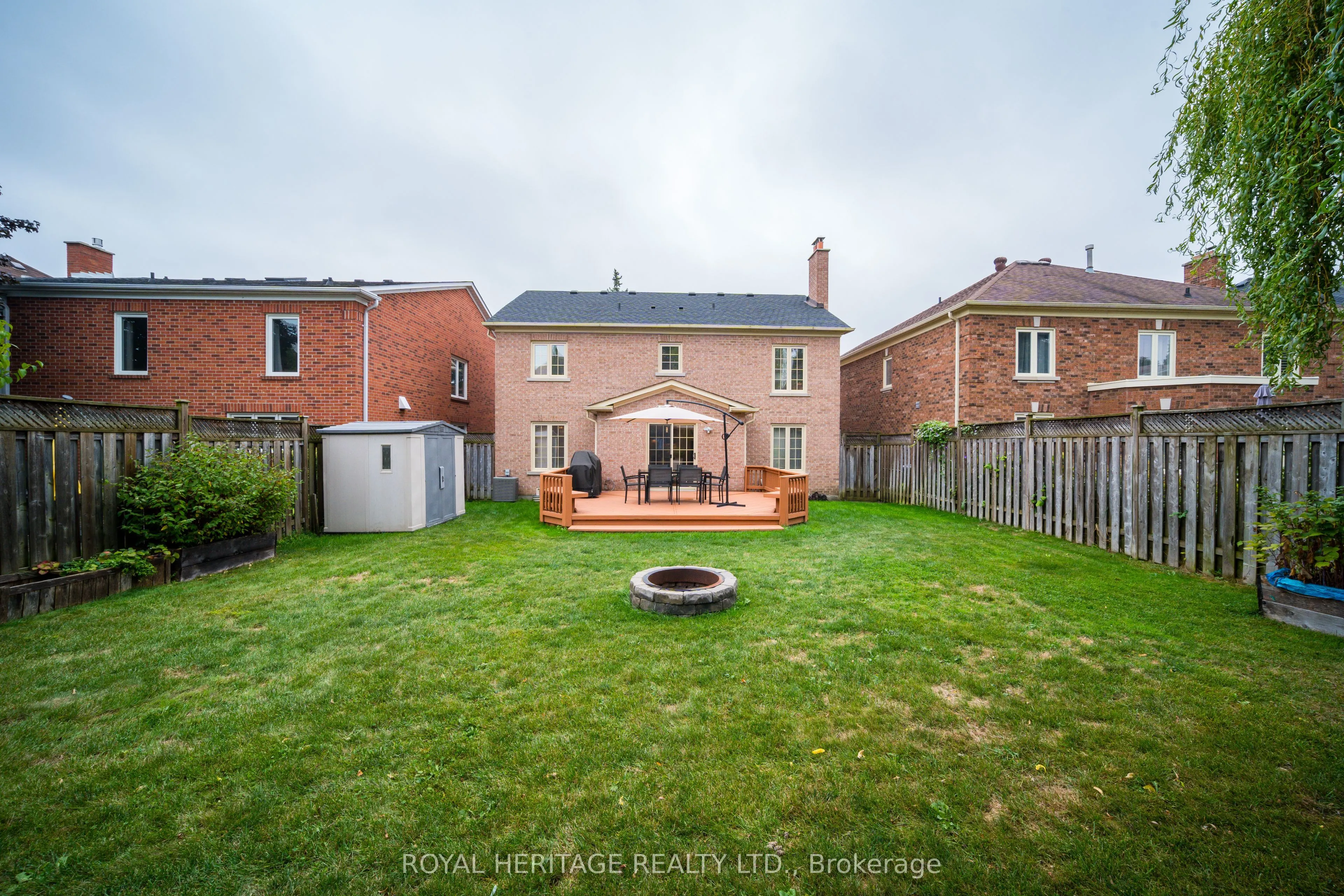 16 Cowles Court