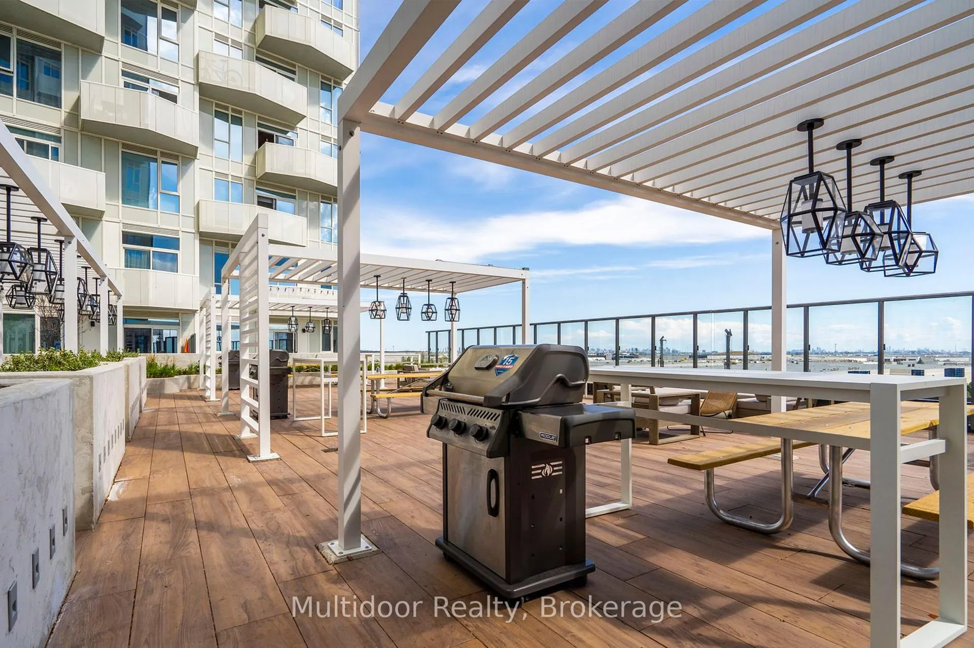 10 Abeja Street, #2417