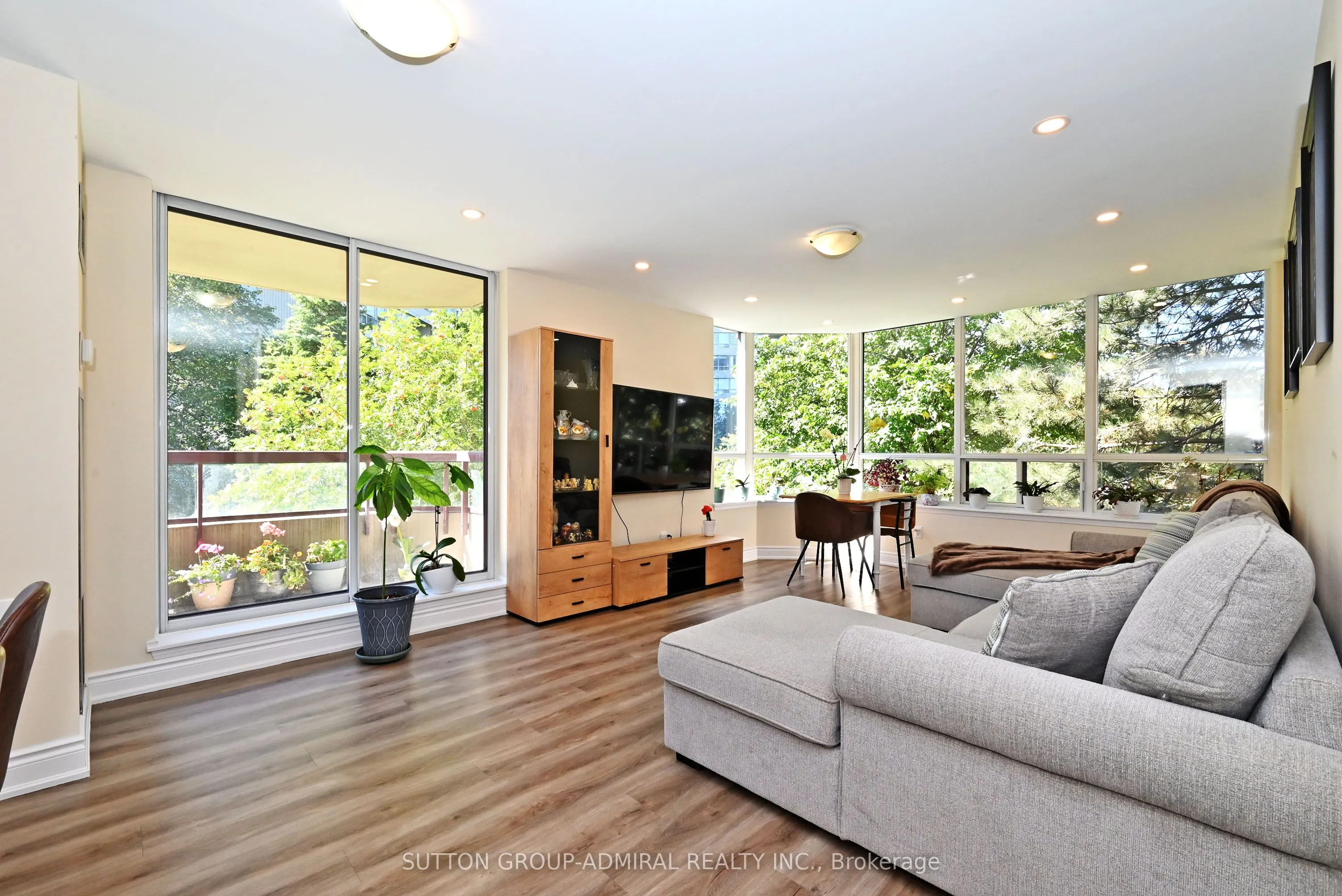 91 Townsgate Drive, #203