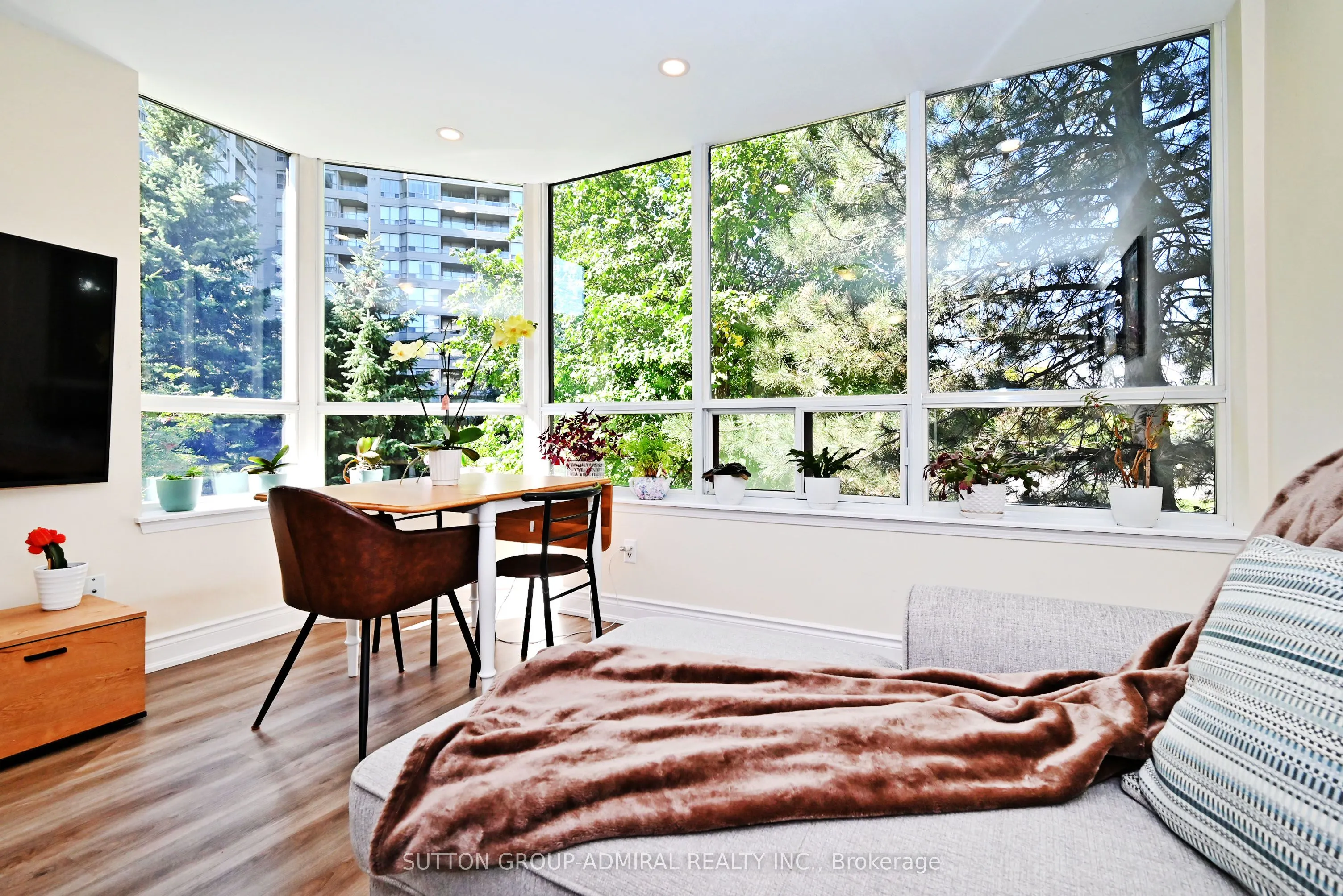 91 Townsgate Drive, #203