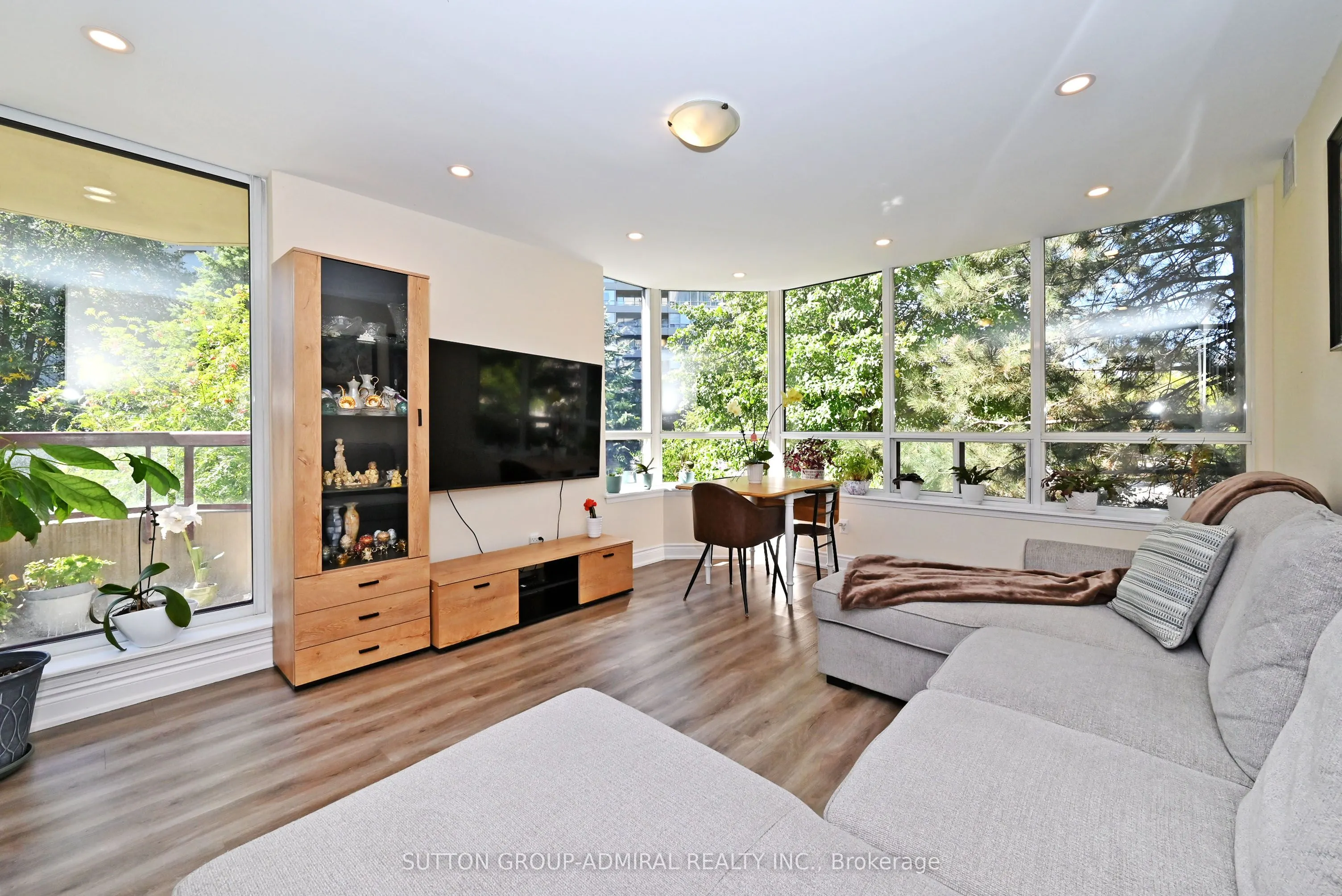 91 Townsgate Drive, #203