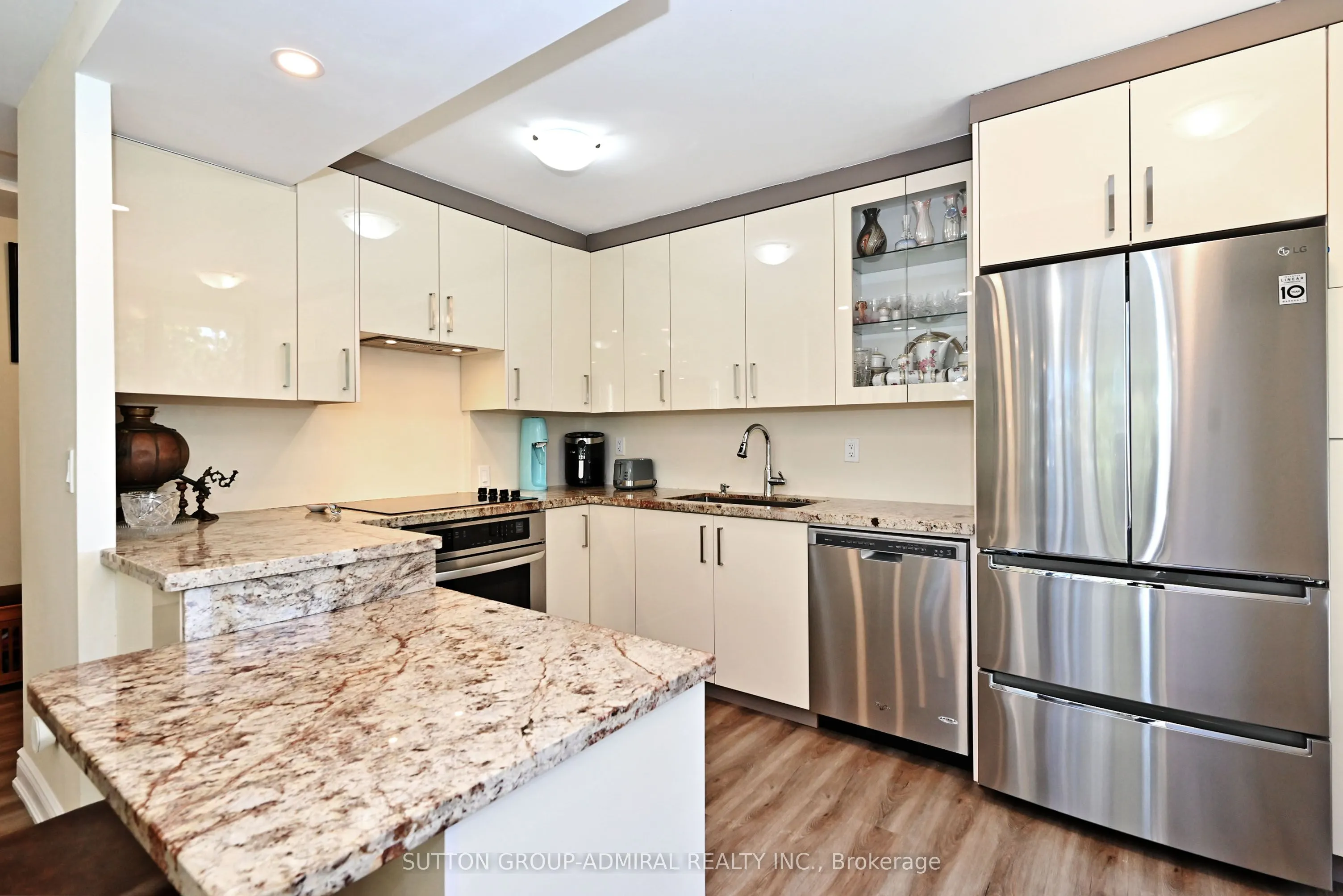 91 Townsgate Drive, #203