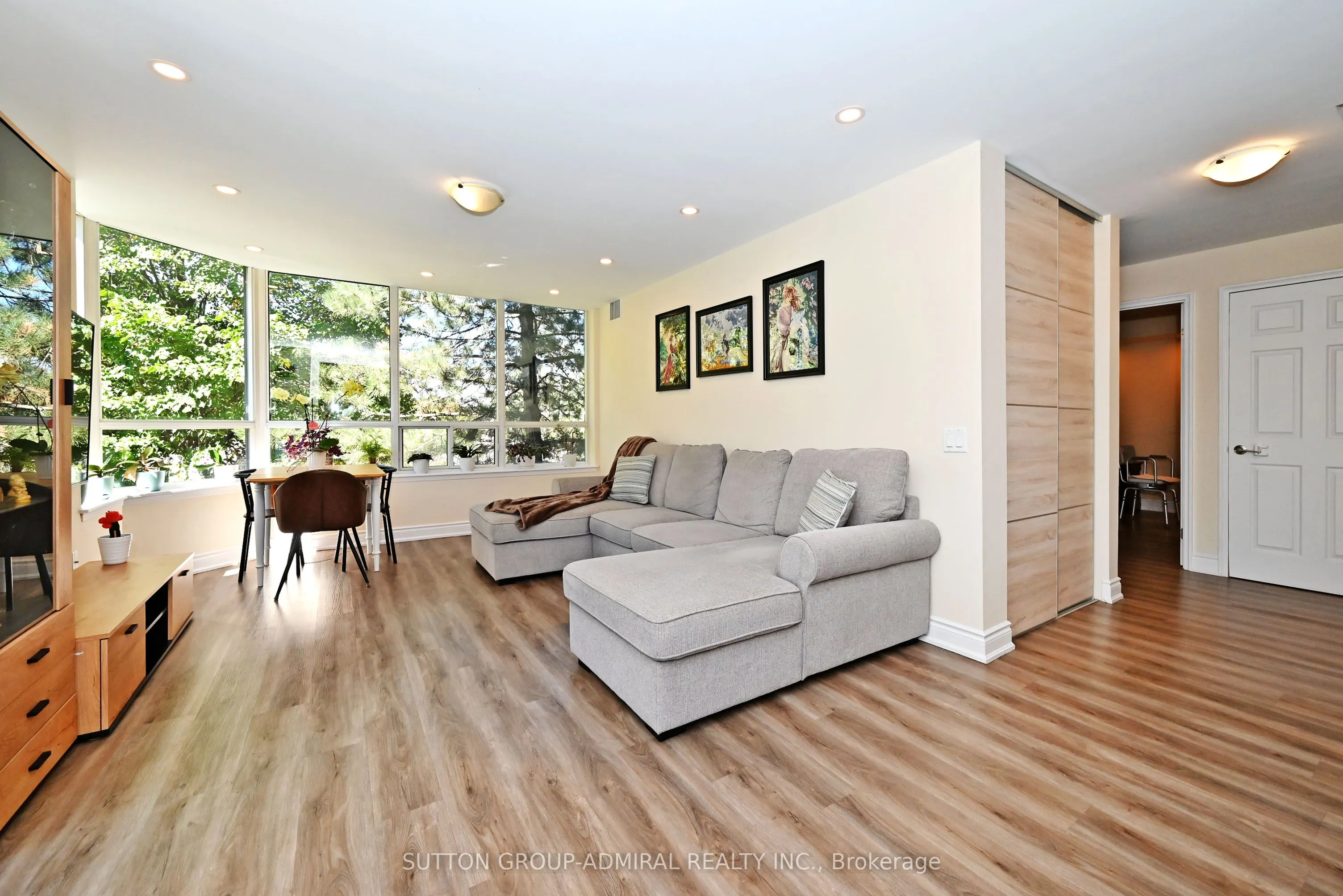 91 Townsgate Drive, #203