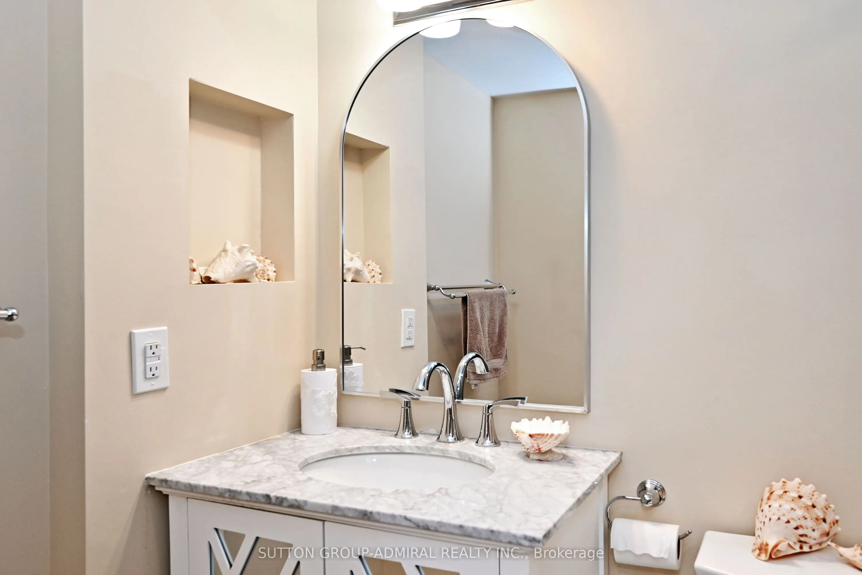 91 Townsgate Drive, #203