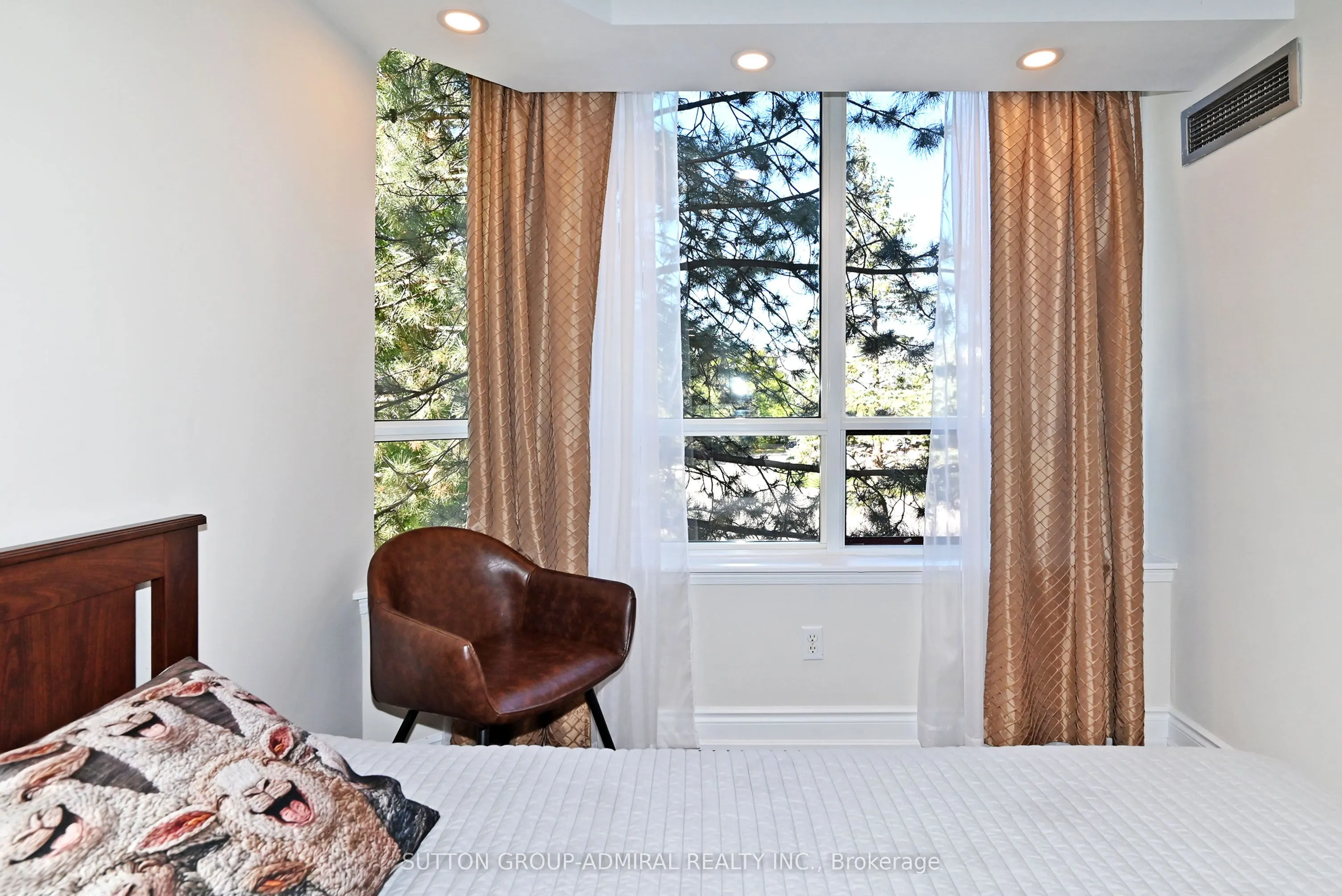 91 Townsgate Drive, #203