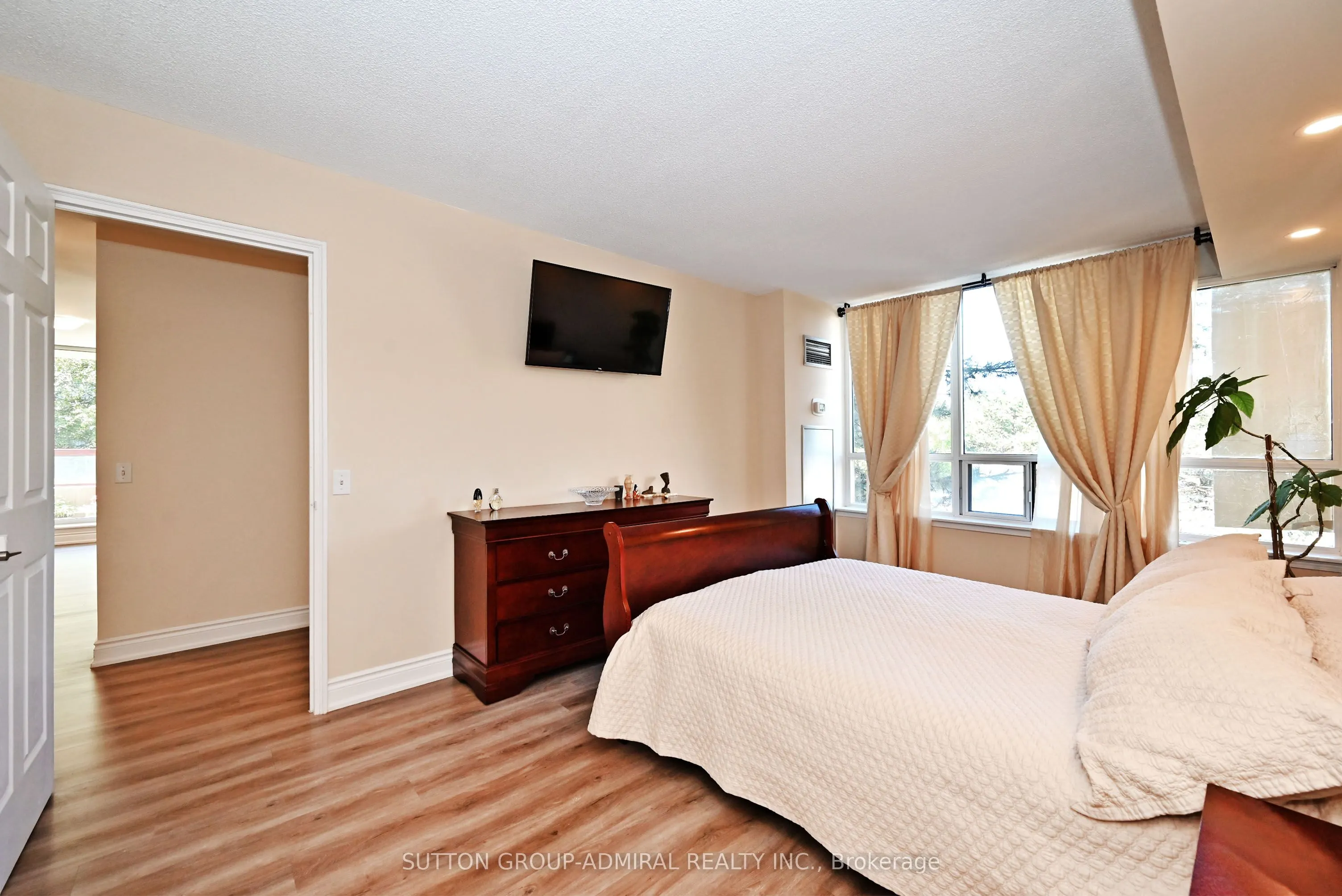 91 Townsgate Drive, #203