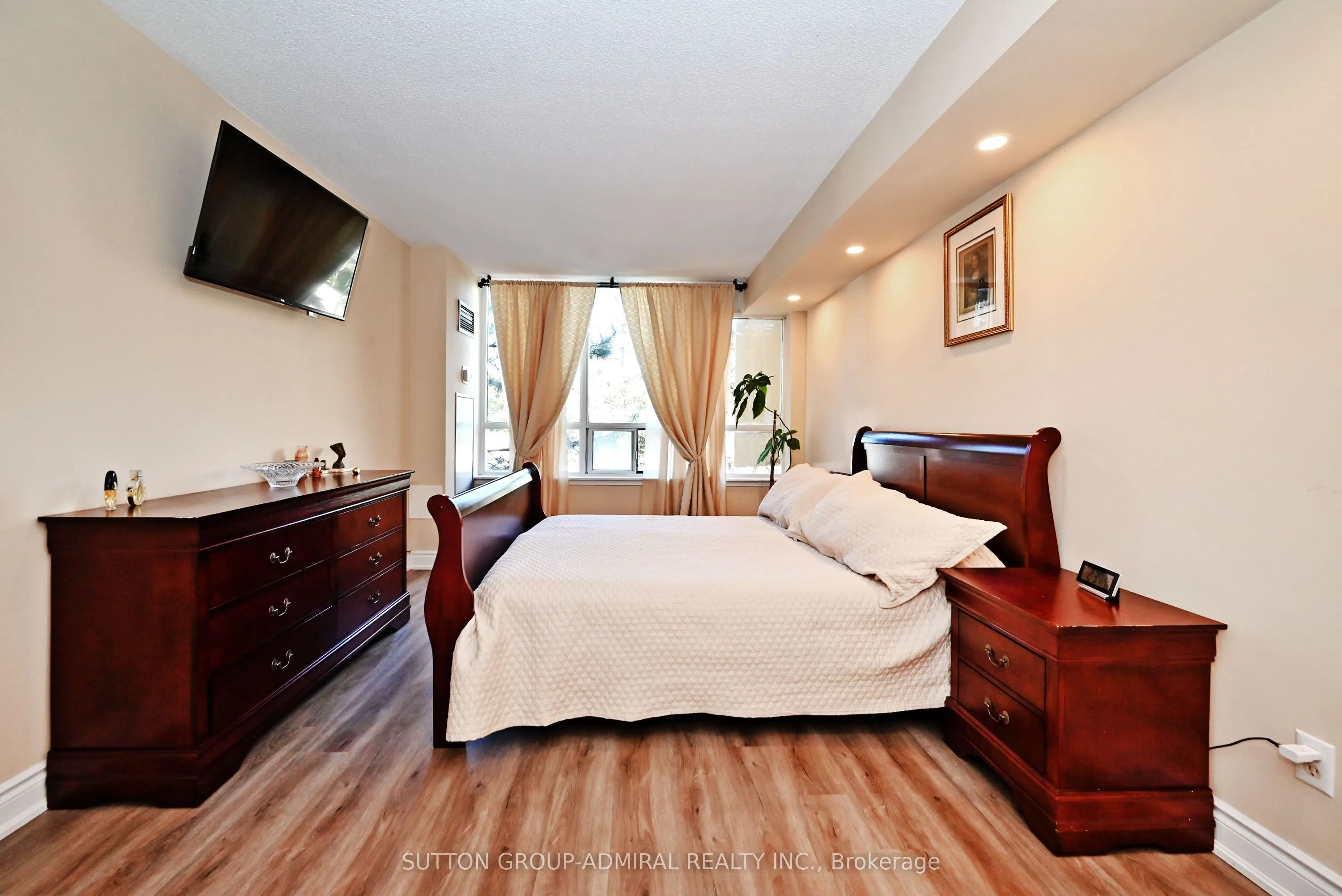 91 Townsgate Drive, #203