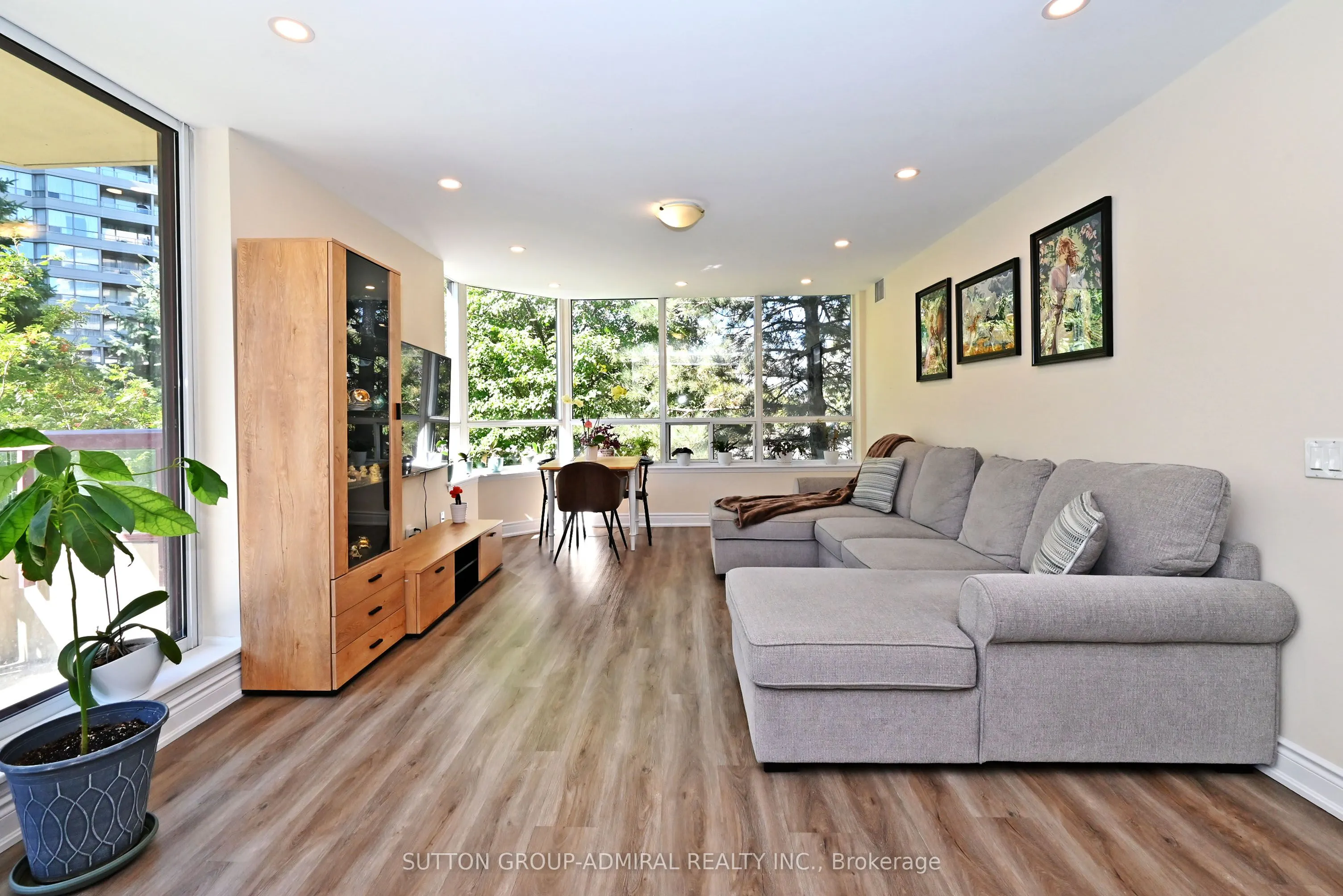 91 Townsgate Drive, #203