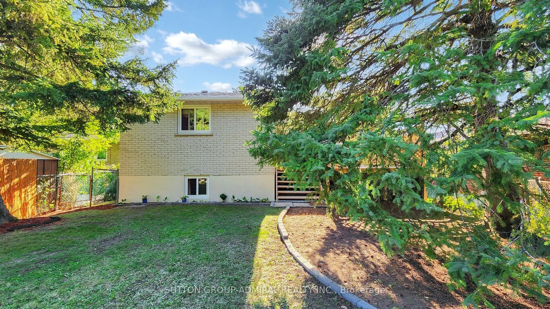 62 Shieldmark Crescent