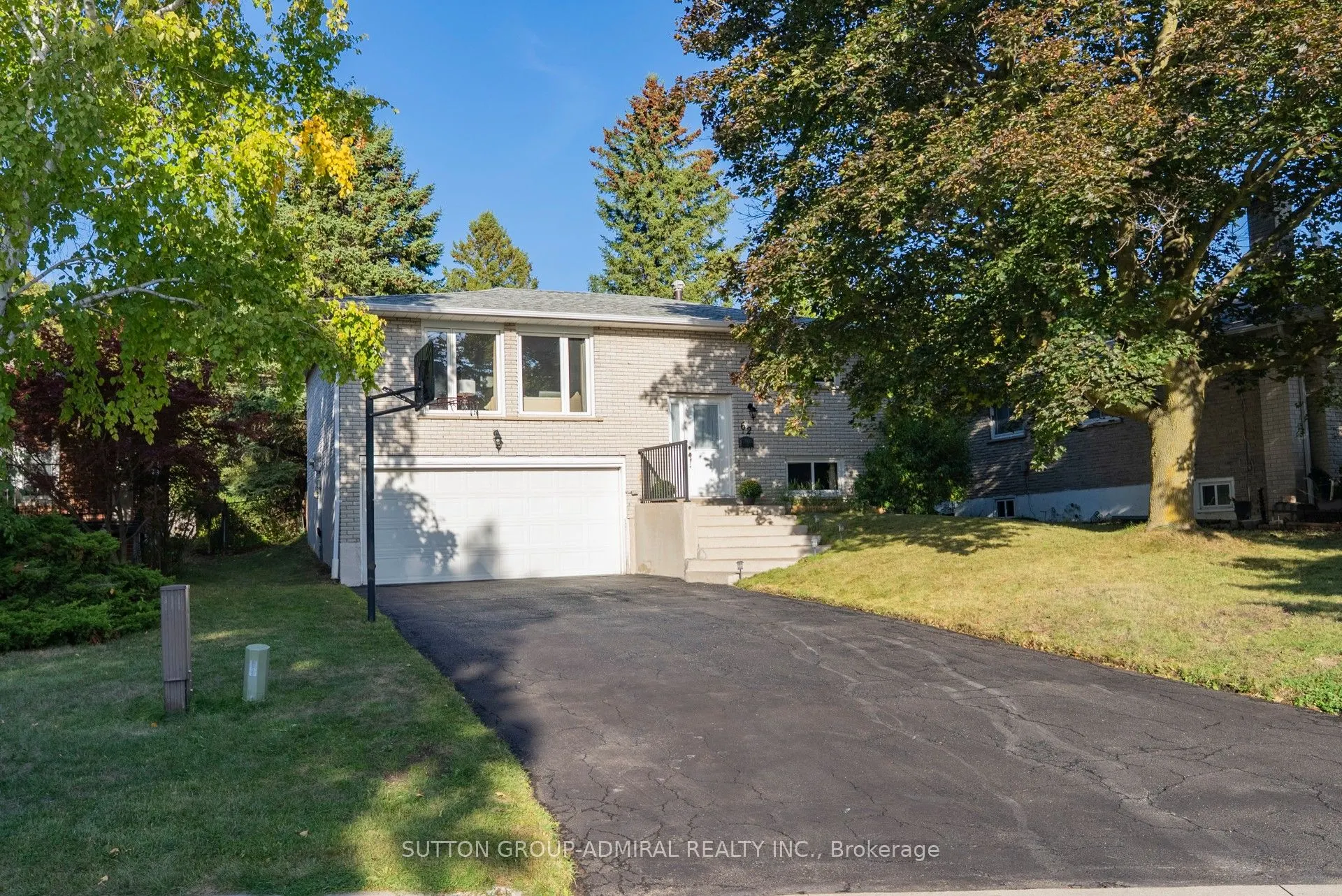 62 Shieldmark Crescent