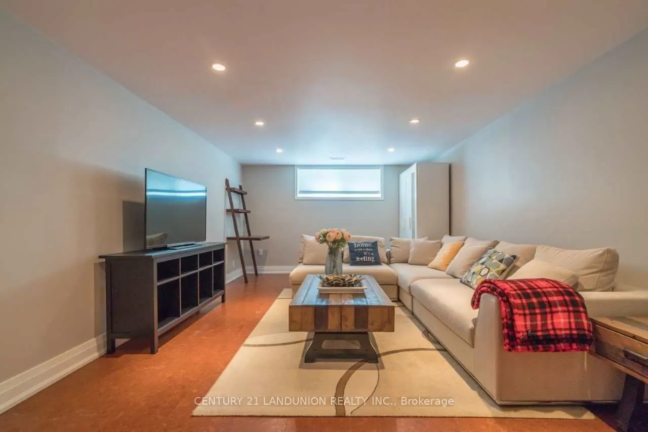 71 Stoddart Drive