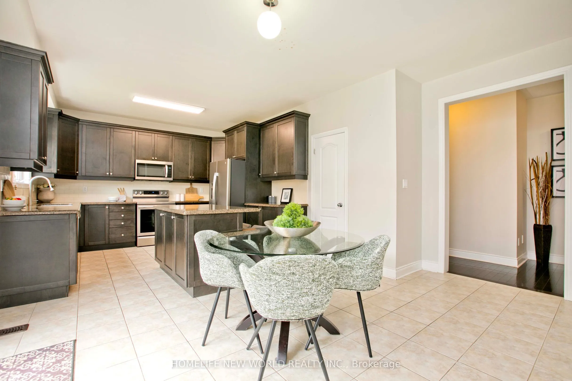 1015 Ralston Crescent