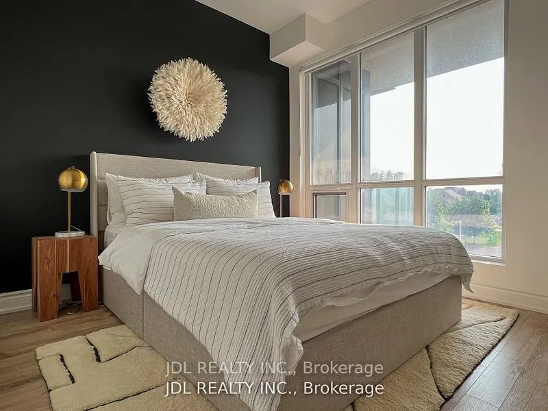 9090 Yonge Street, #202B