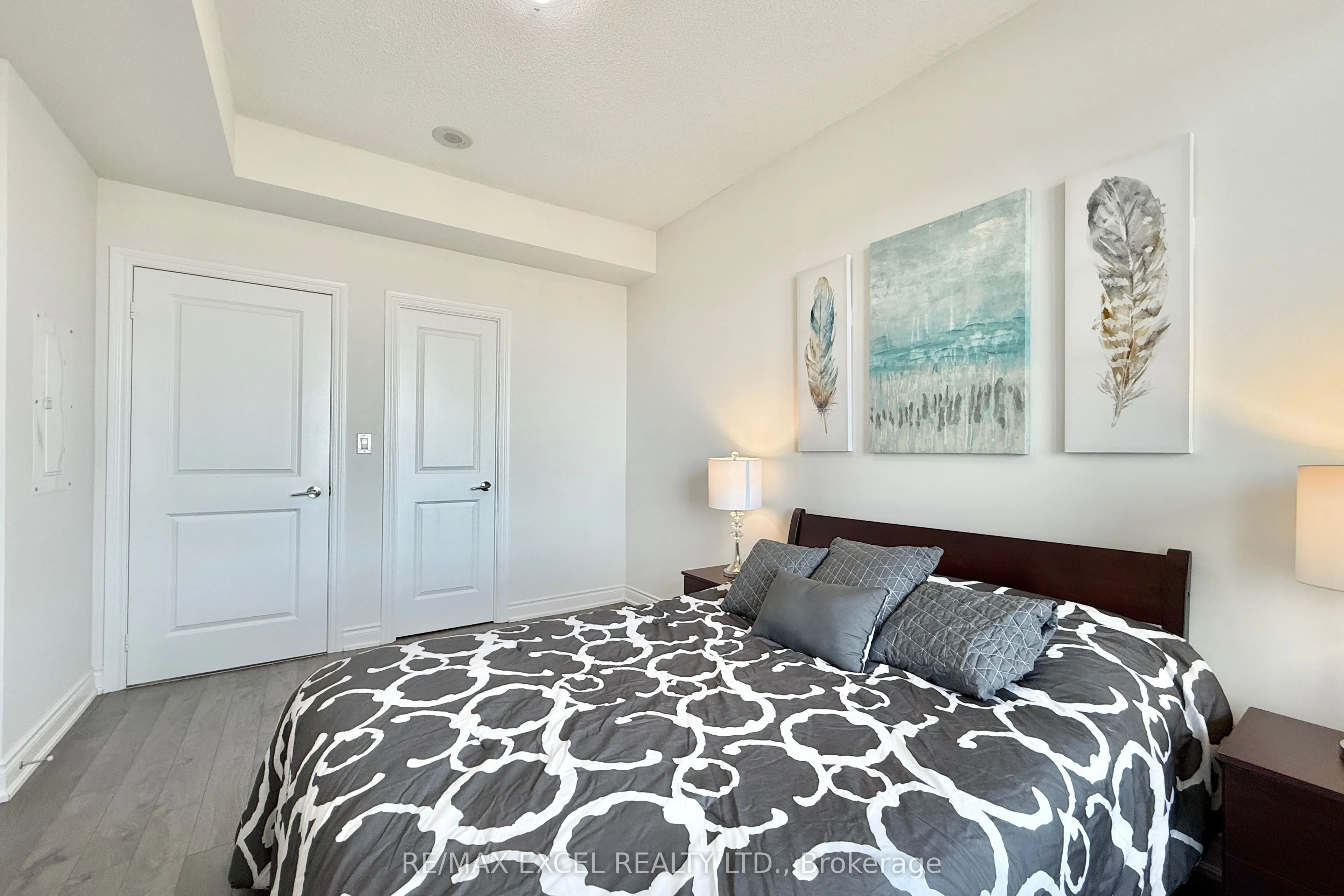 325 South Park Road, #1018