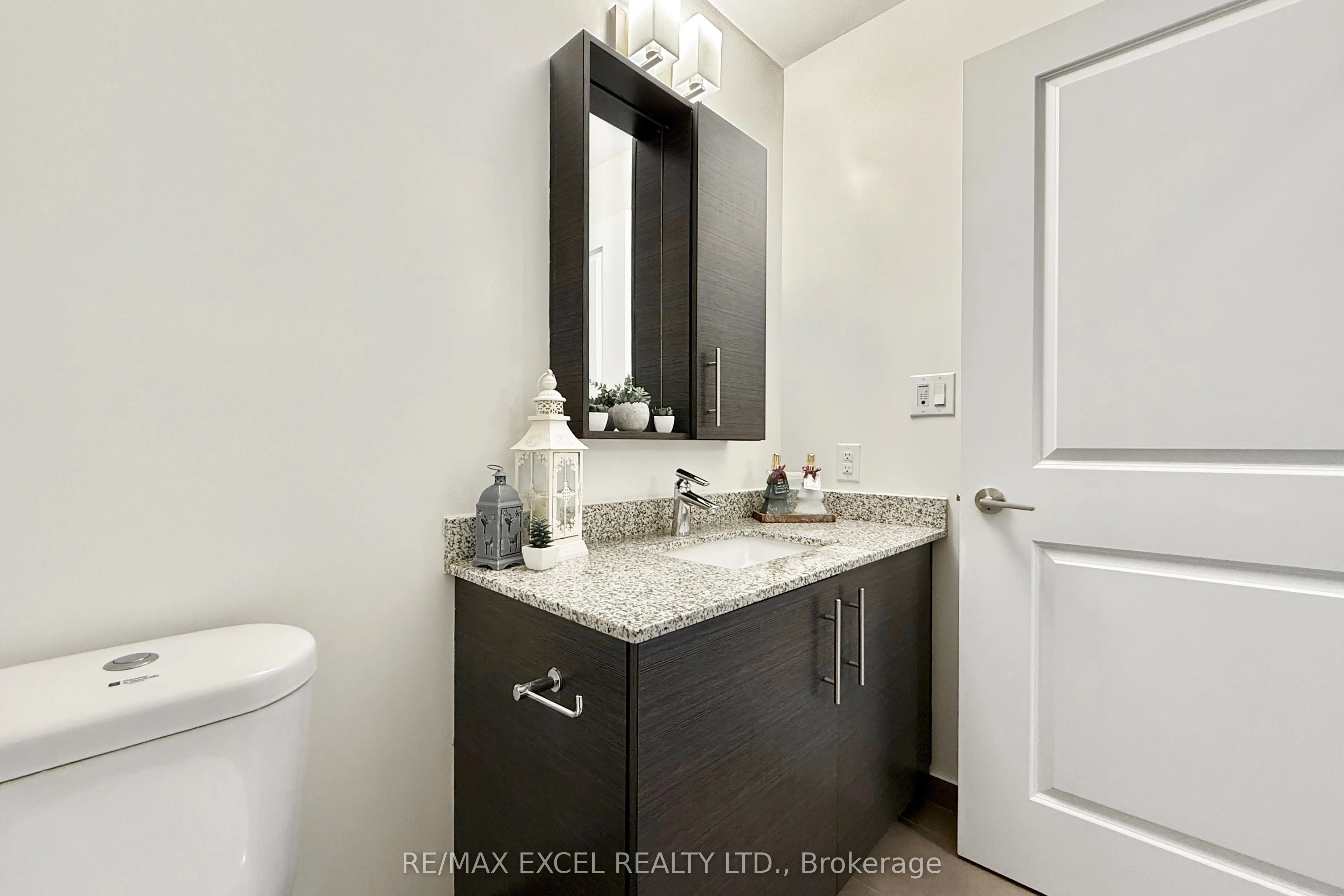 325 South Park Road, #1018