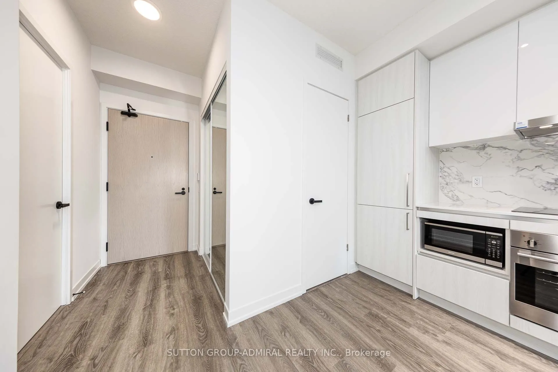195 COMMERCE Street, #4210