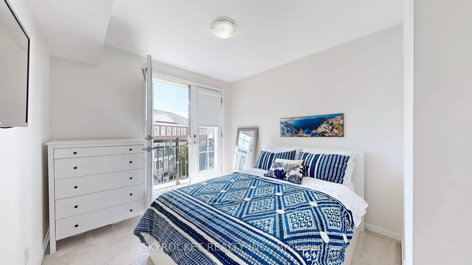 26 Bruce Street, #B18