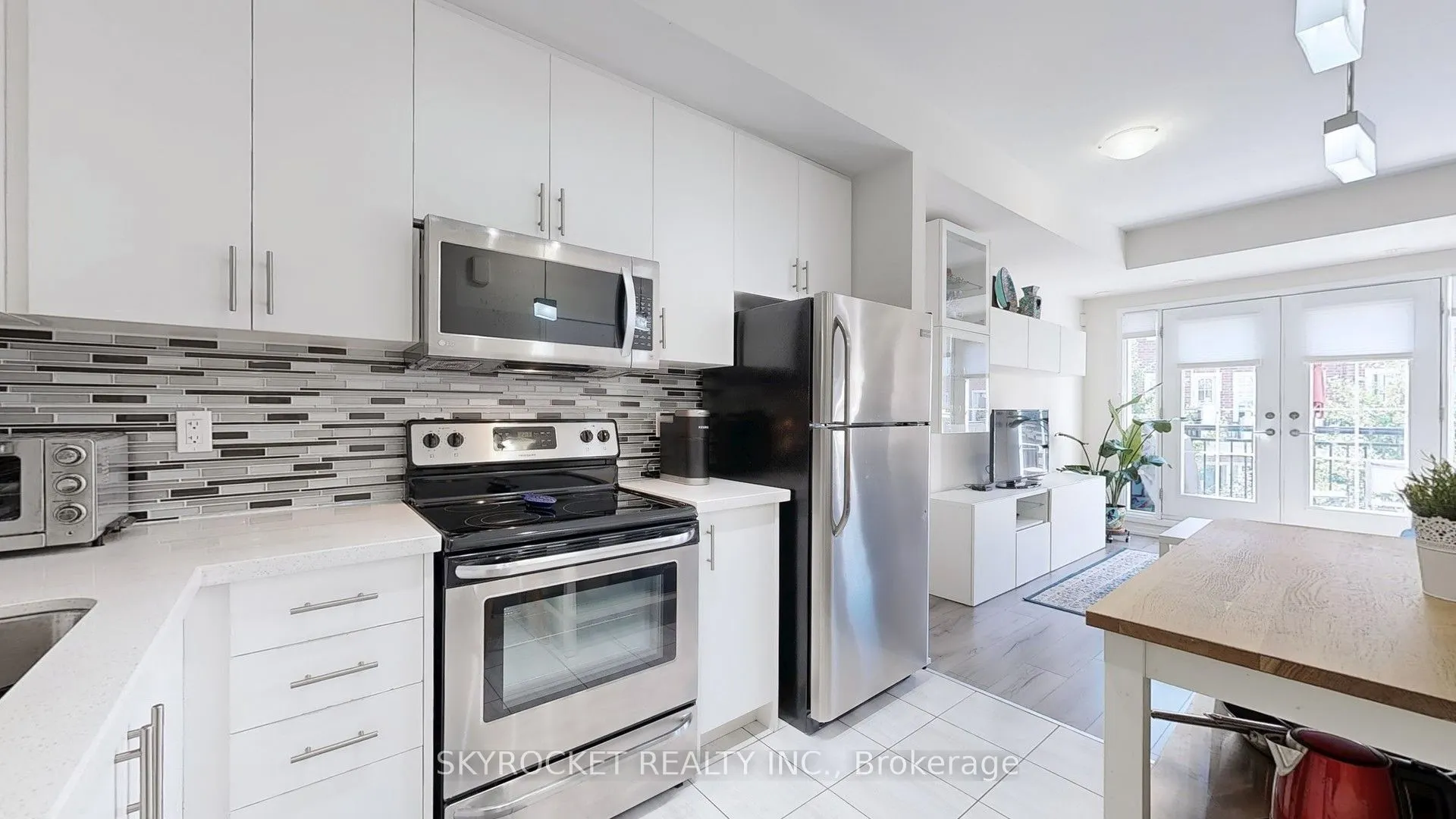 26 Bruce Street, #B18