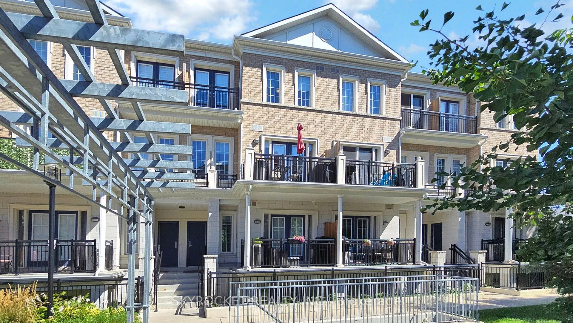 26 Bruce Street, #B18