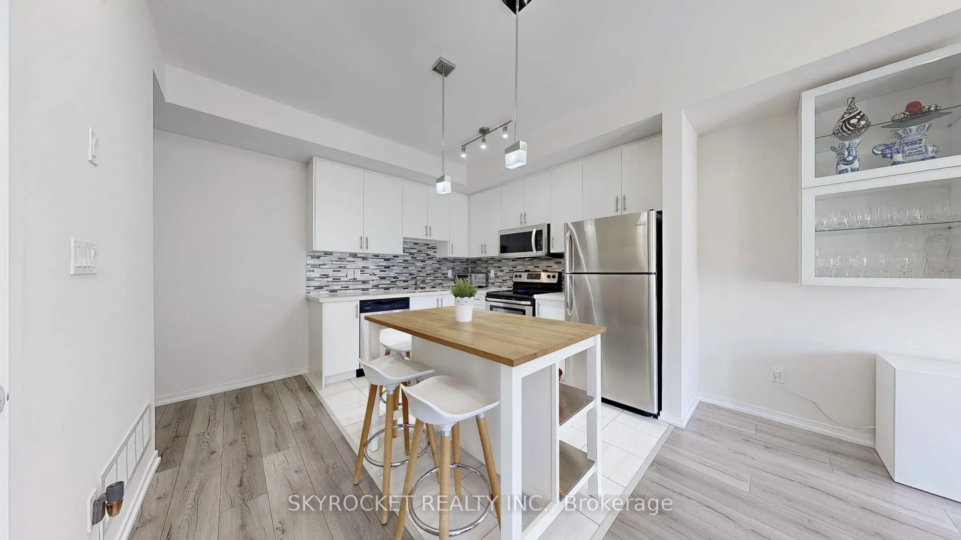 26 Bruce Street, #B18