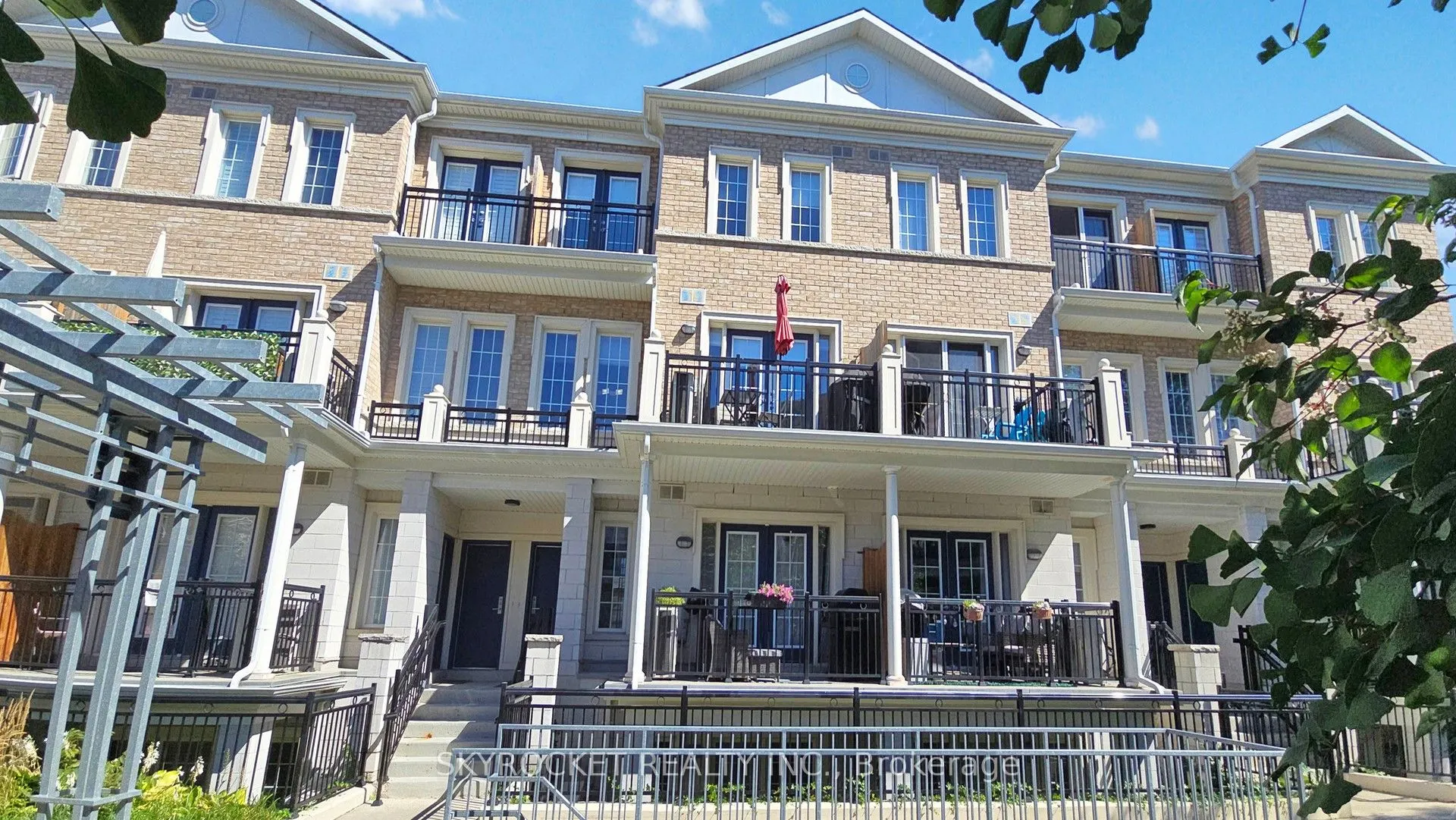 26 Bruce Street, #B18
