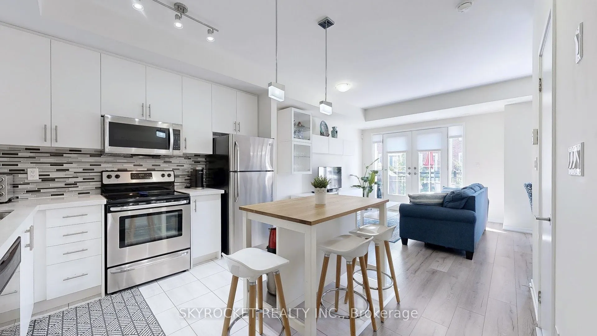 26 Bruce Street, #B18