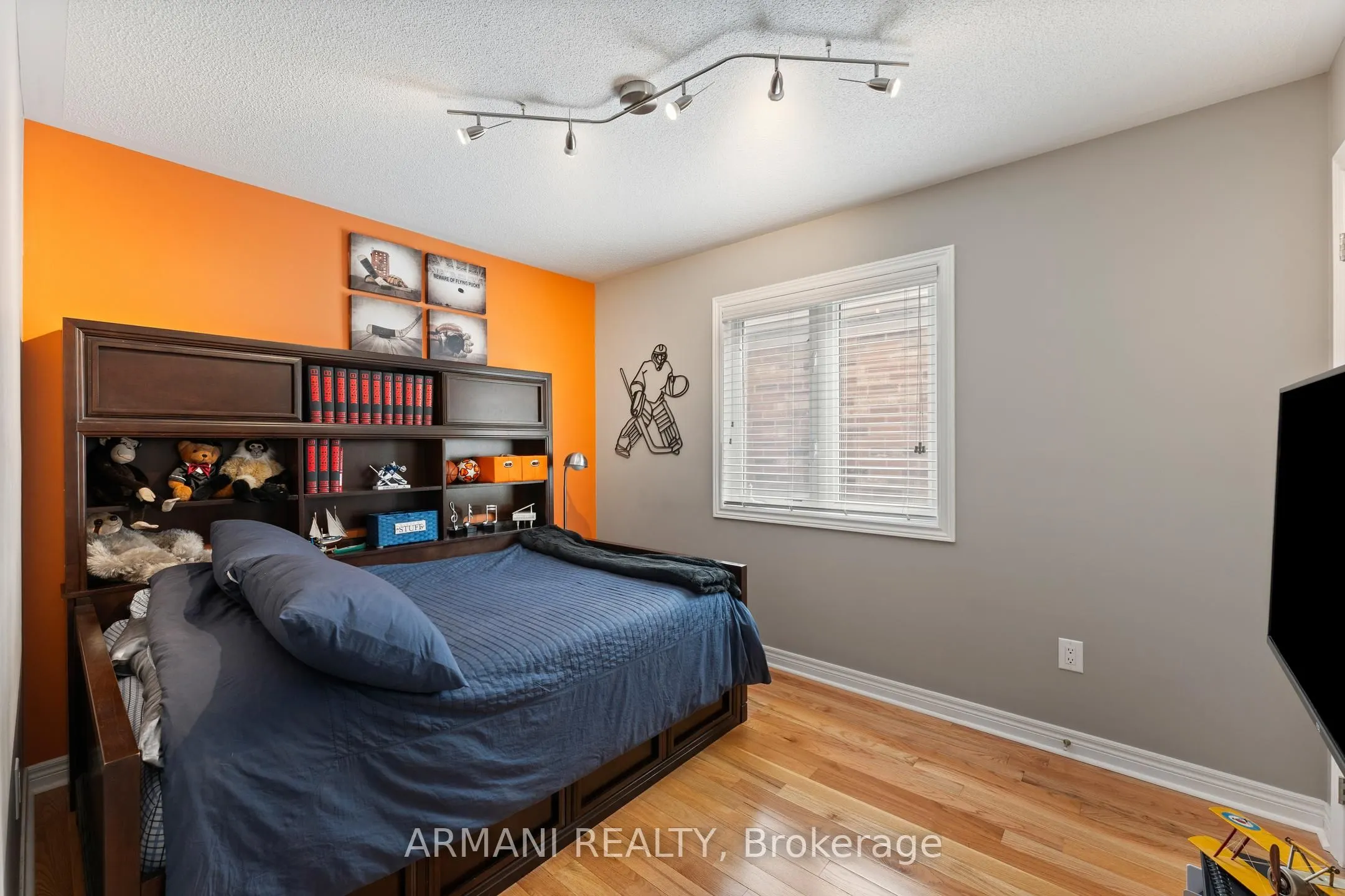 44 Alex Black Street