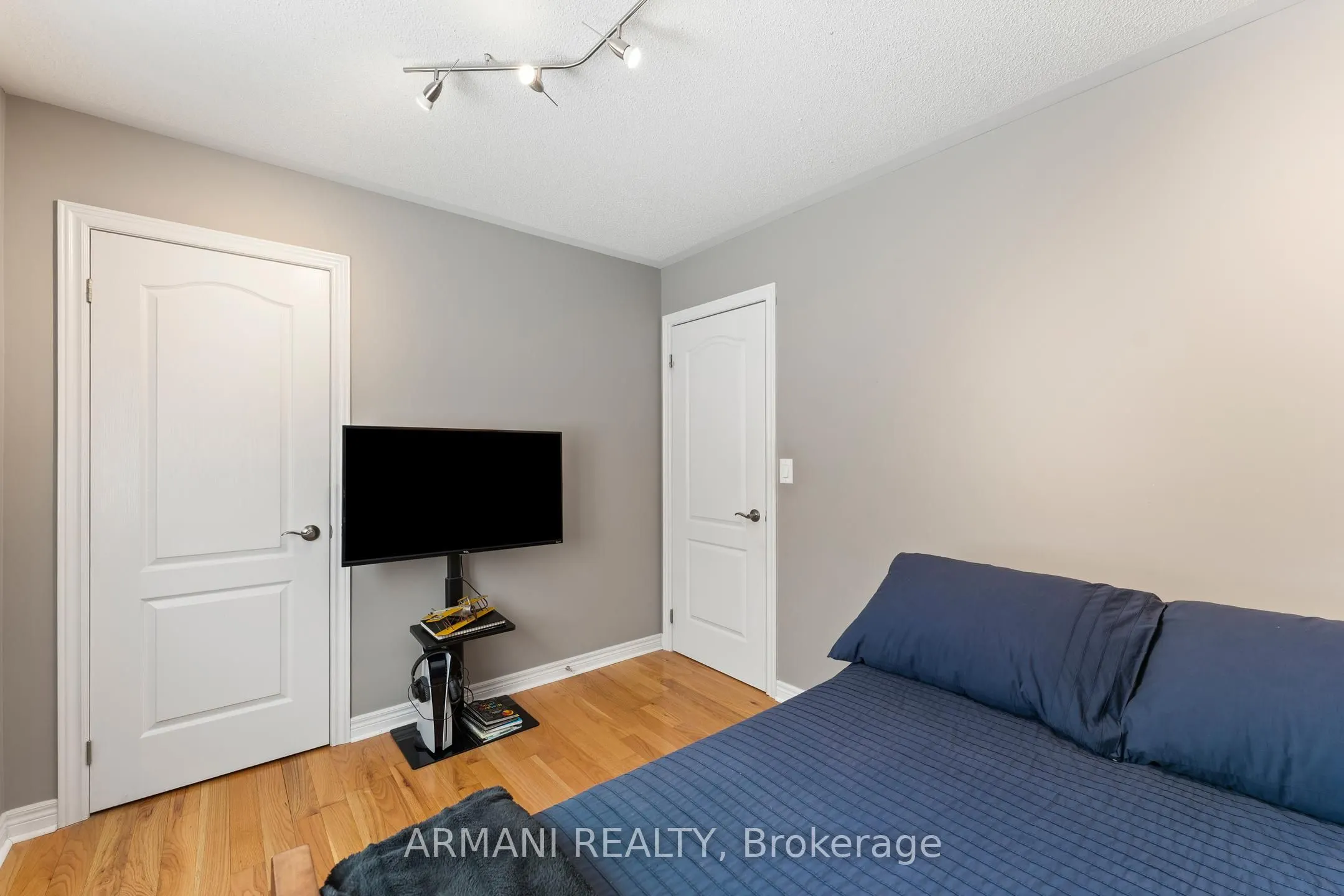 44 Alex Black Street