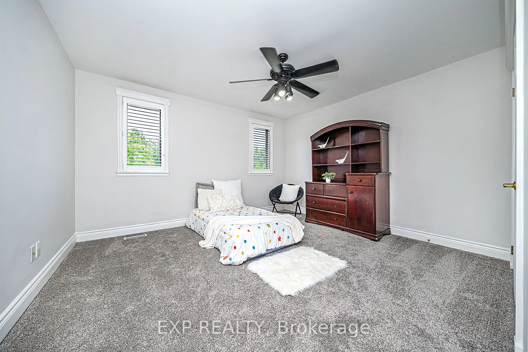 16 Audubon Way