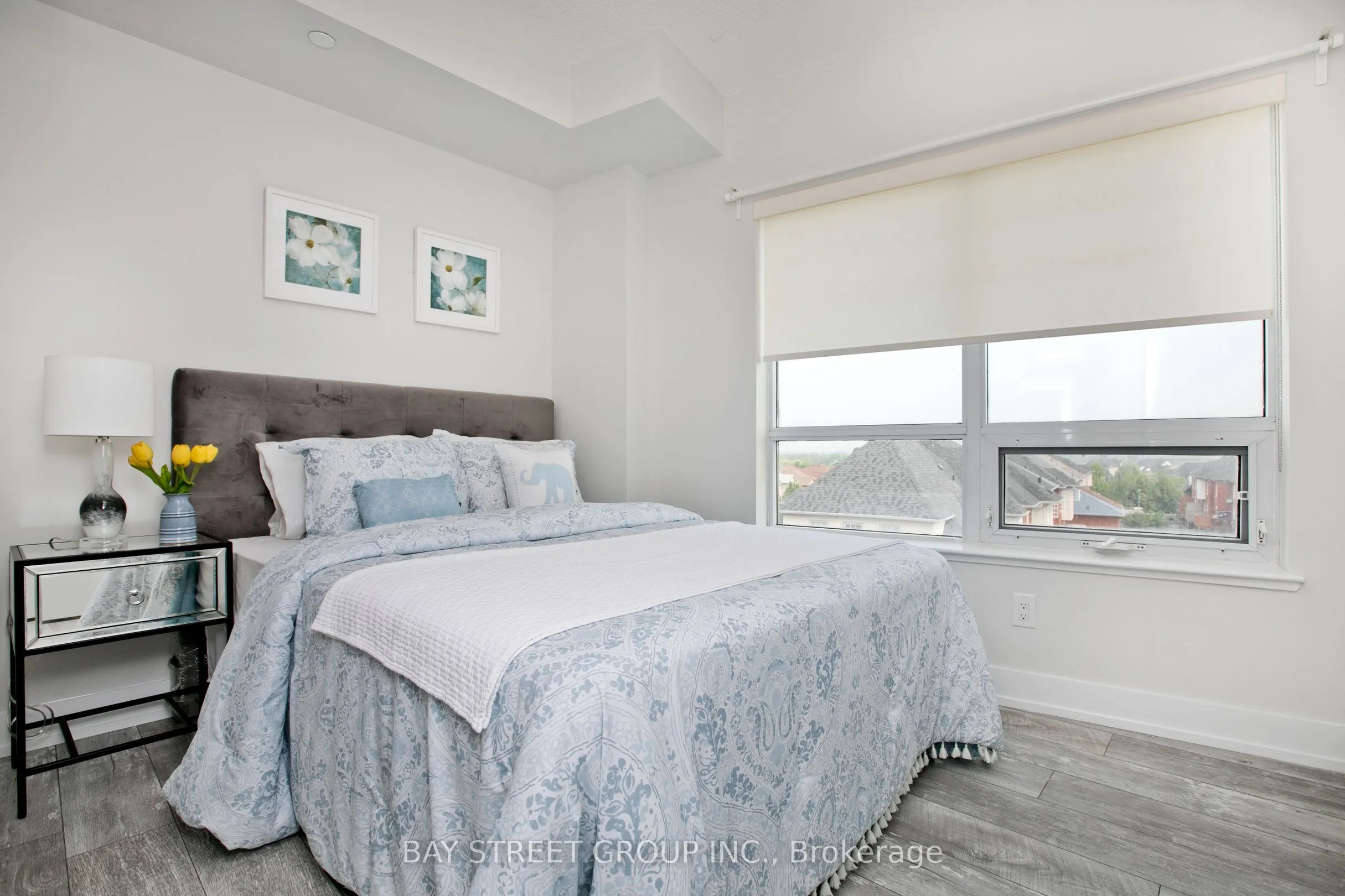 540 Bur Oak Avenue, #528