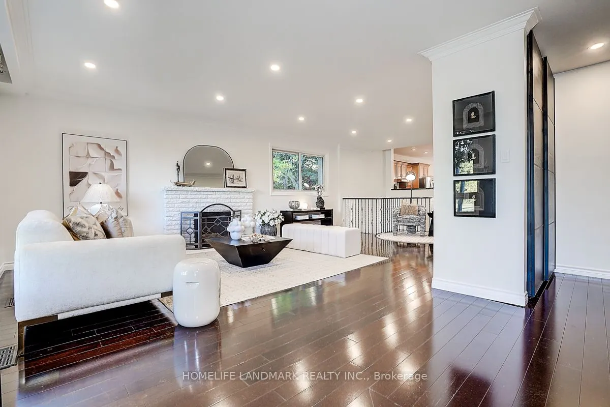 12 Paramount Road