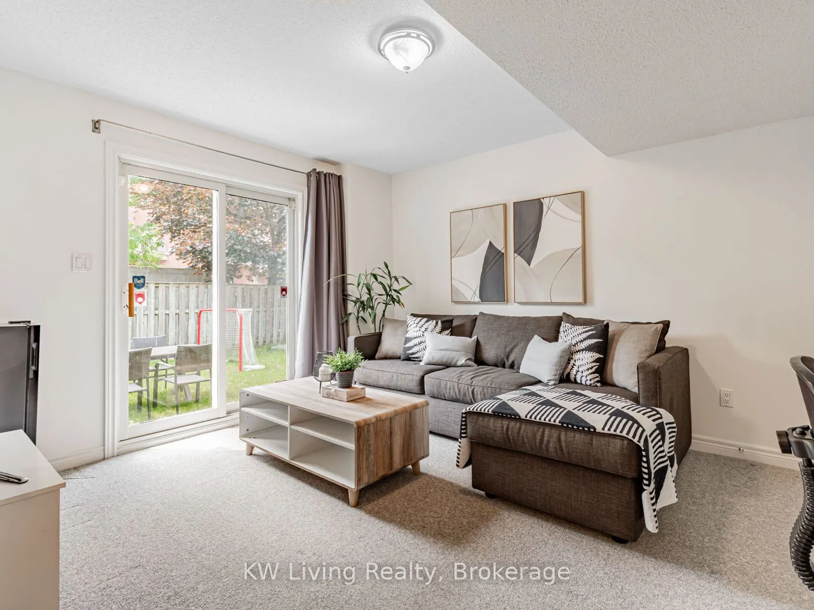 98 Leitchcroft Crescent