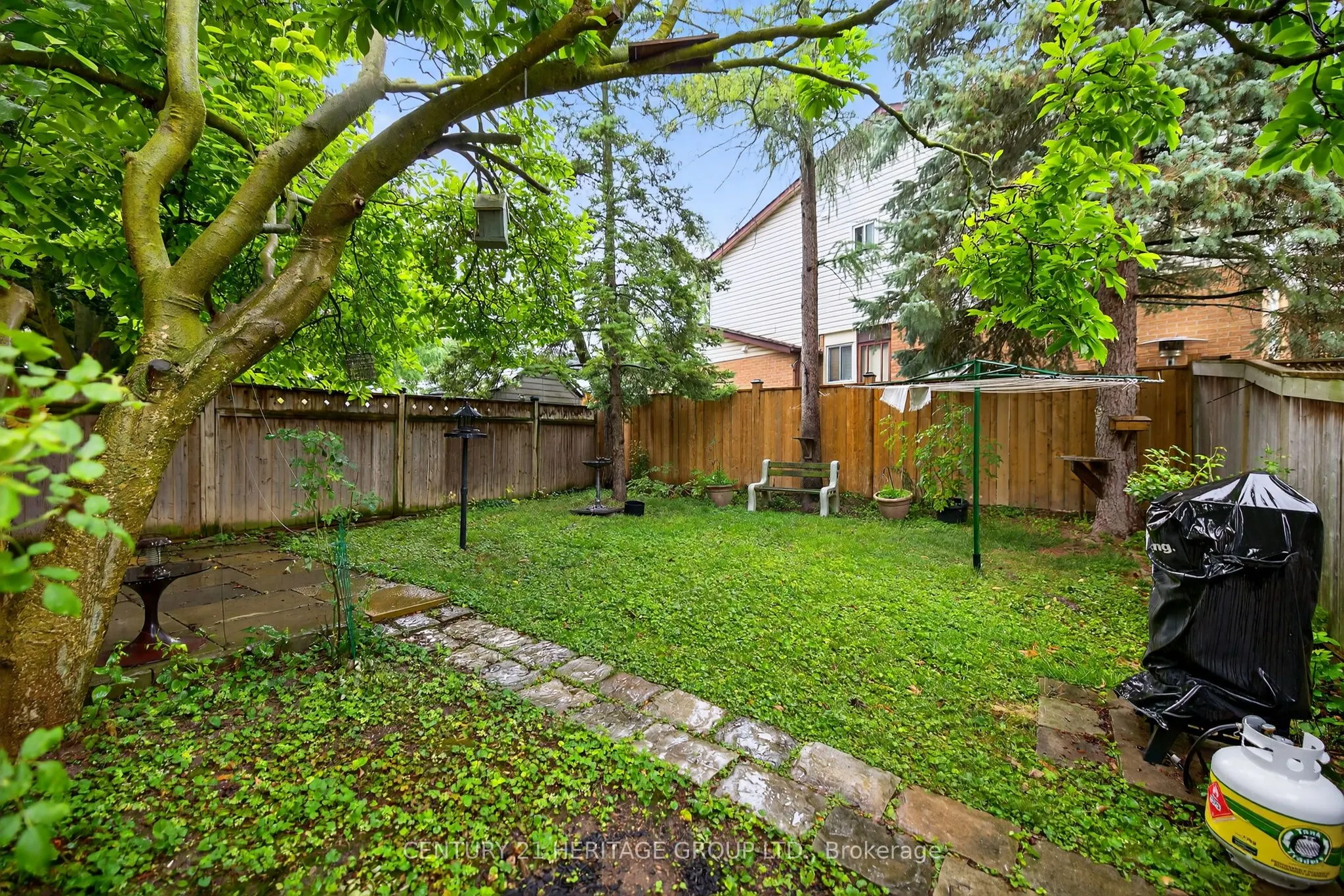 374 Maplegrove Avenue