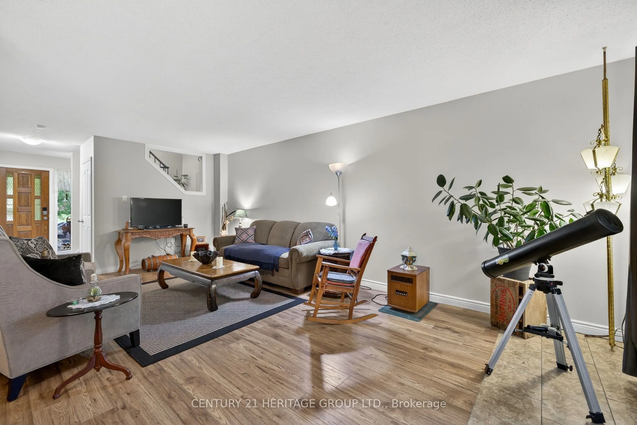 374 Maplegrove Avenue