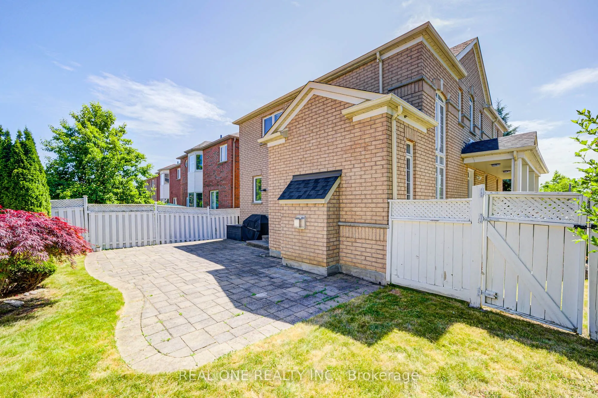 35 Ridgecrest Road