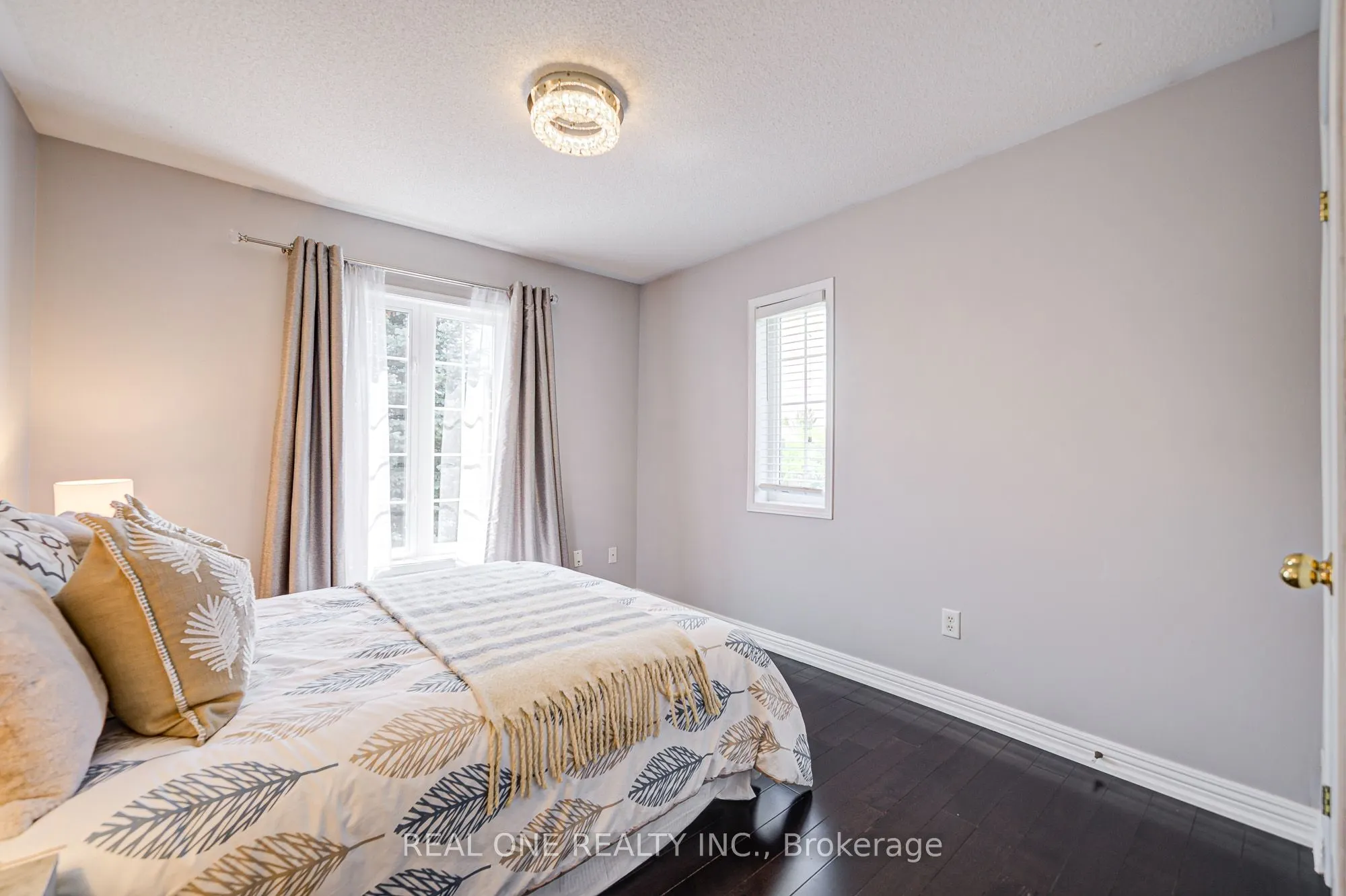35 Ridgecrest Road